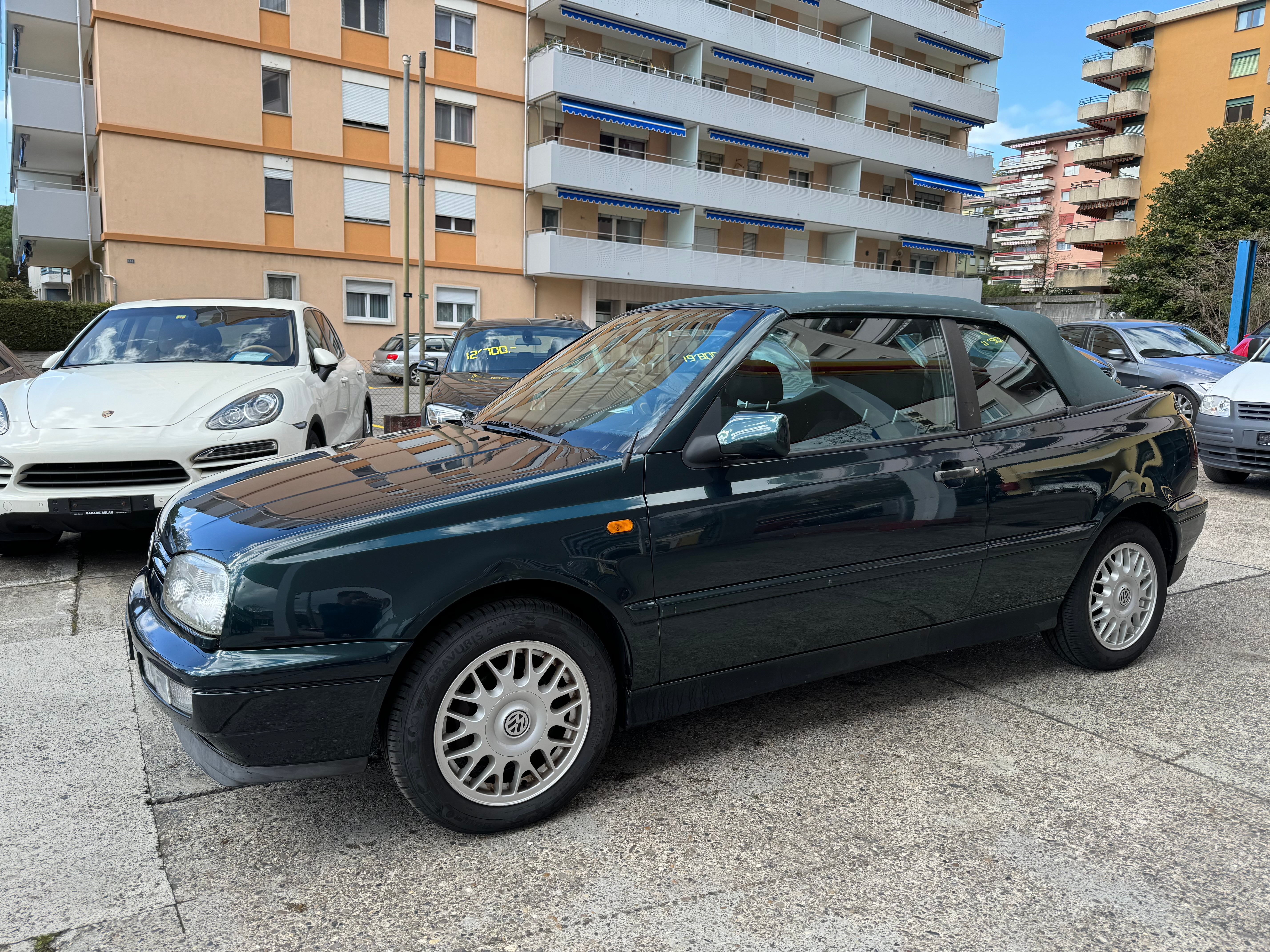 VW Golf Cabriolet 2000 Swiss Classic