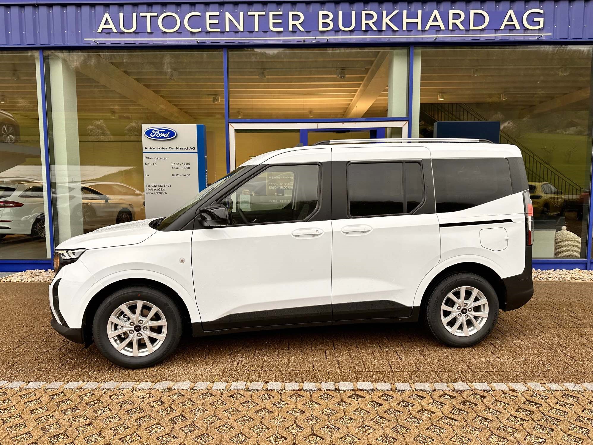 FORD Transit Tourneo Courier 1.0 EcoBoost Titanium