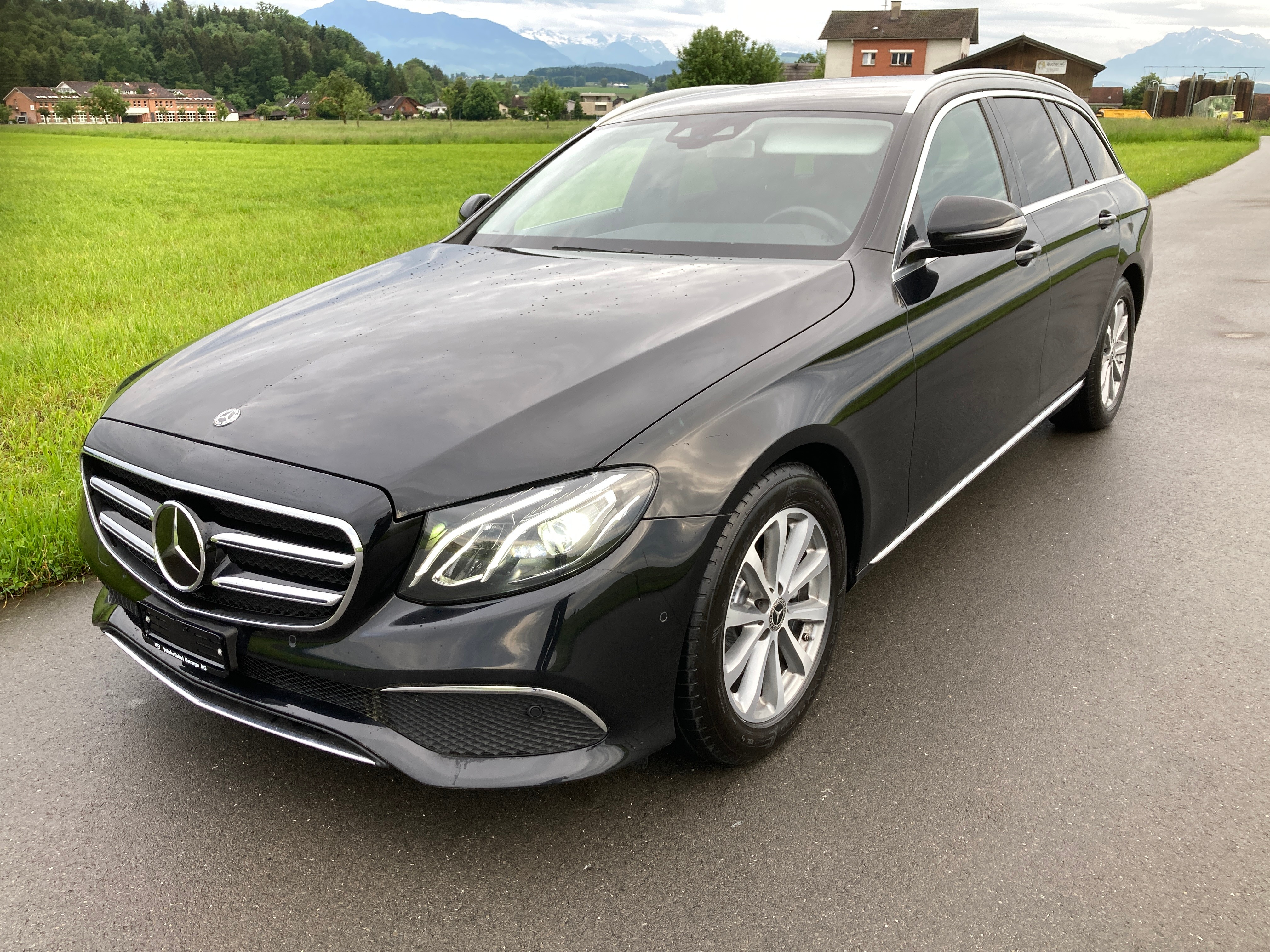 MERCEDES-BENZ E 220 d Swiss Star 4Matic 9G-Tronic