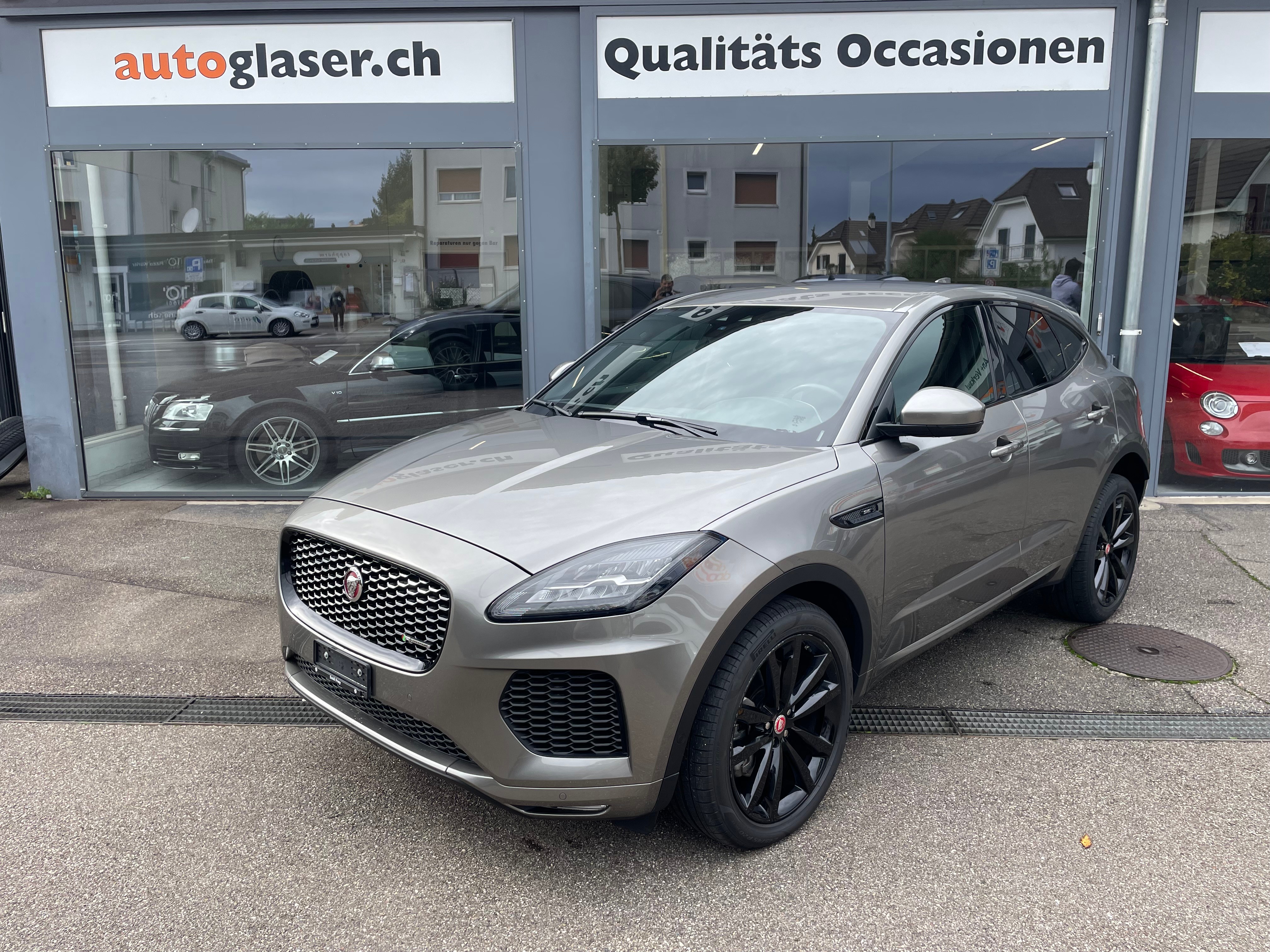 JAGUAR E-Pace 2.0 P250 R-Dynamic SE AWD Automatik