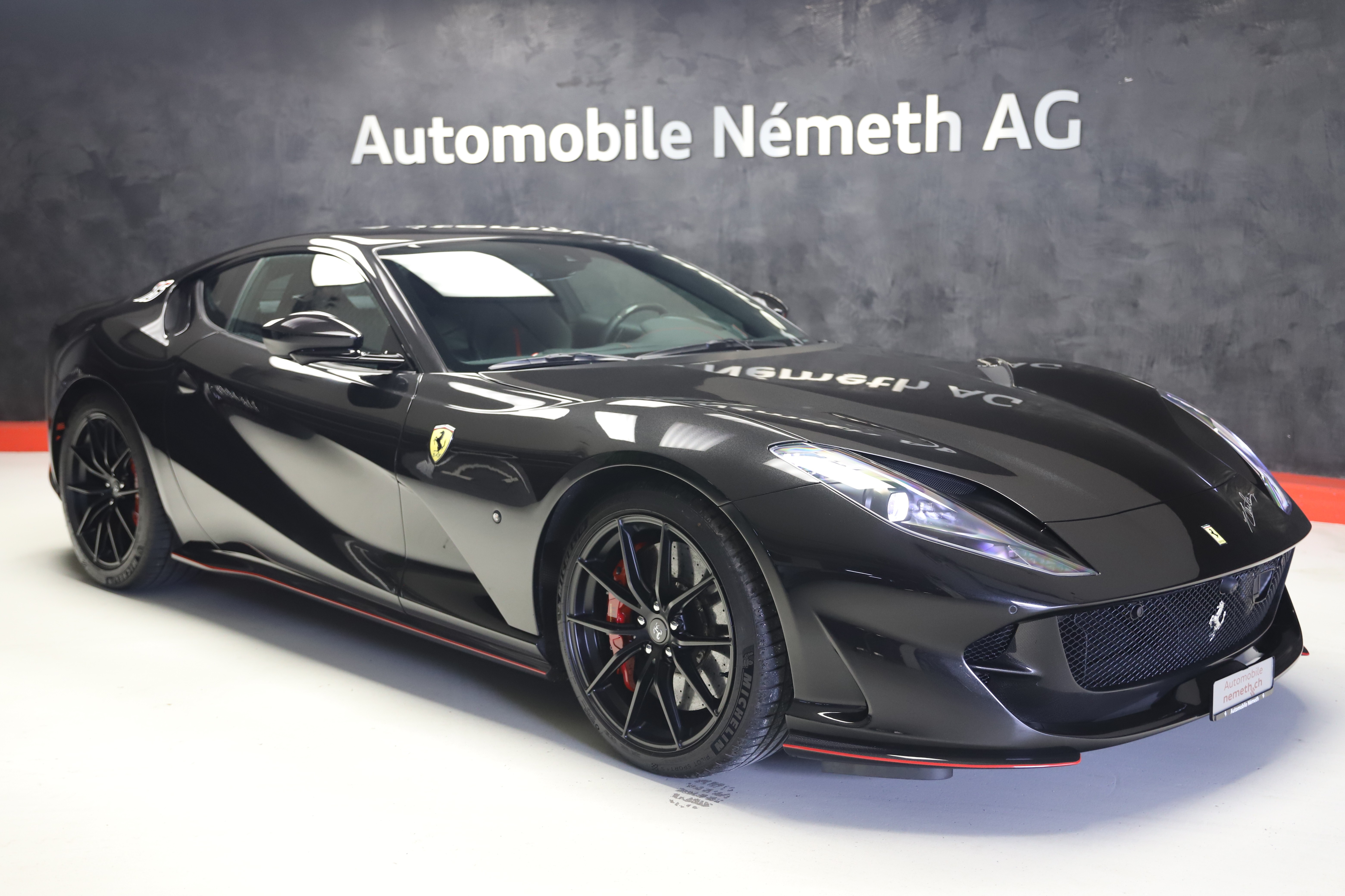 FERRARI 812 Superfast