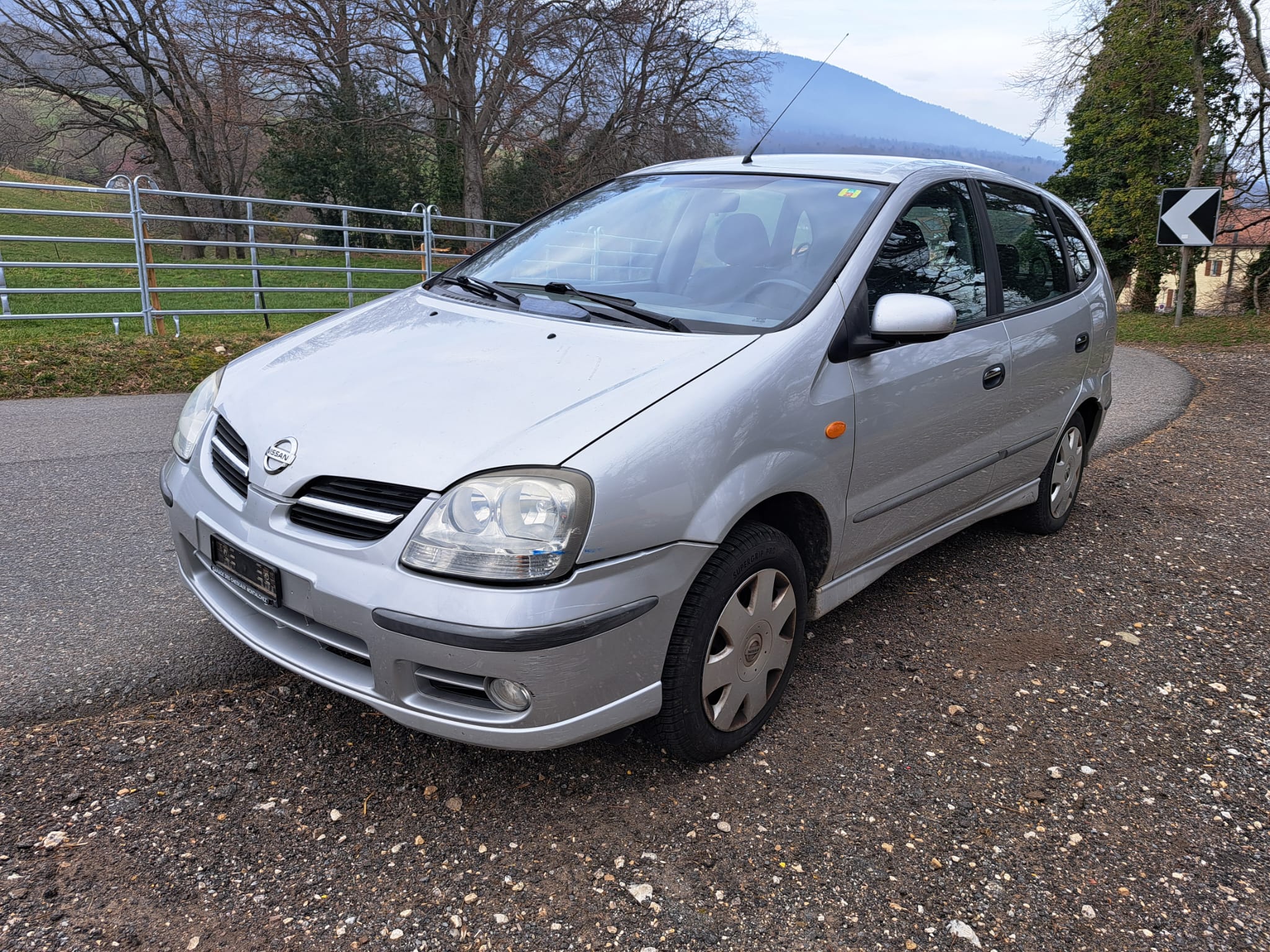 NISSAN Almera Tino 1.8 16V visia