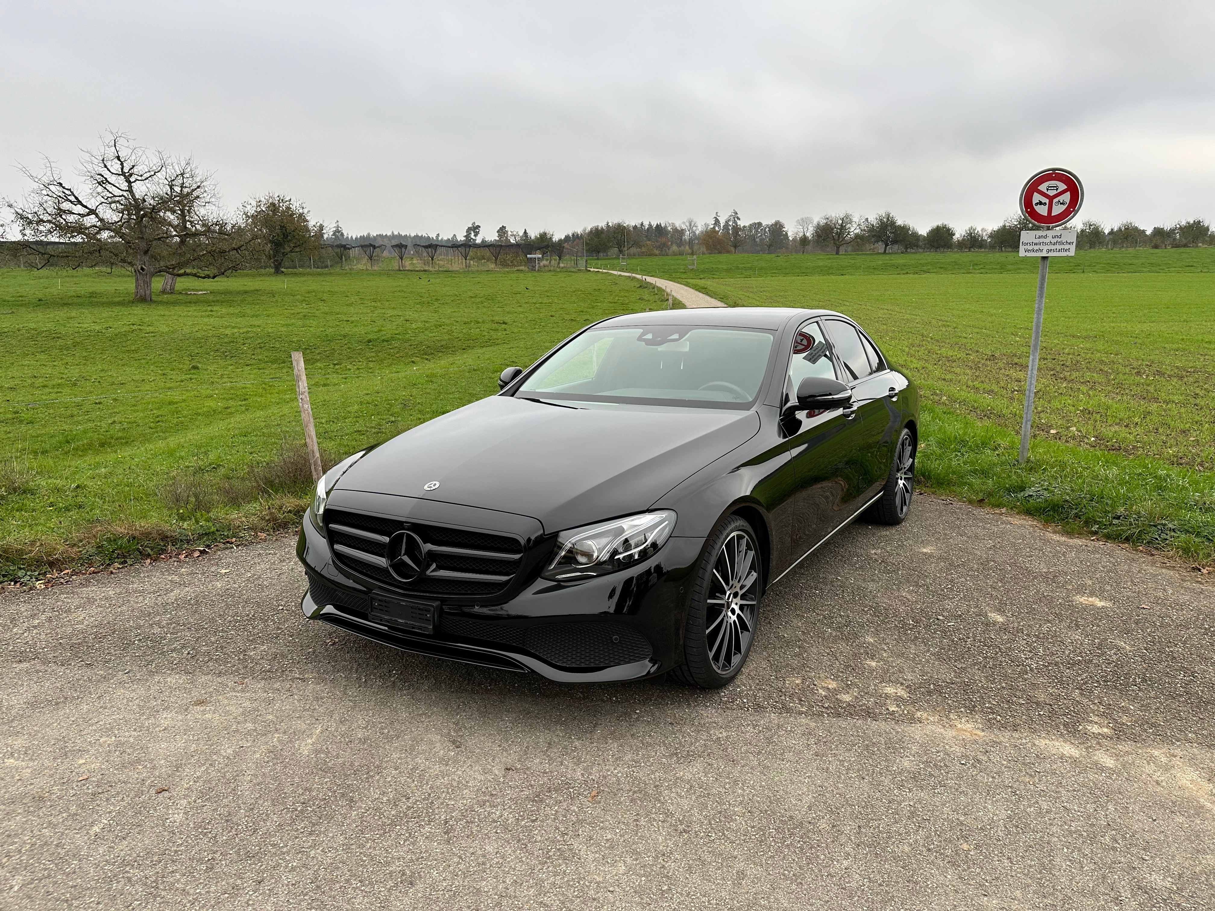 MERCEDES-BENZ E 220 d Avantgarde 9G-Tronic