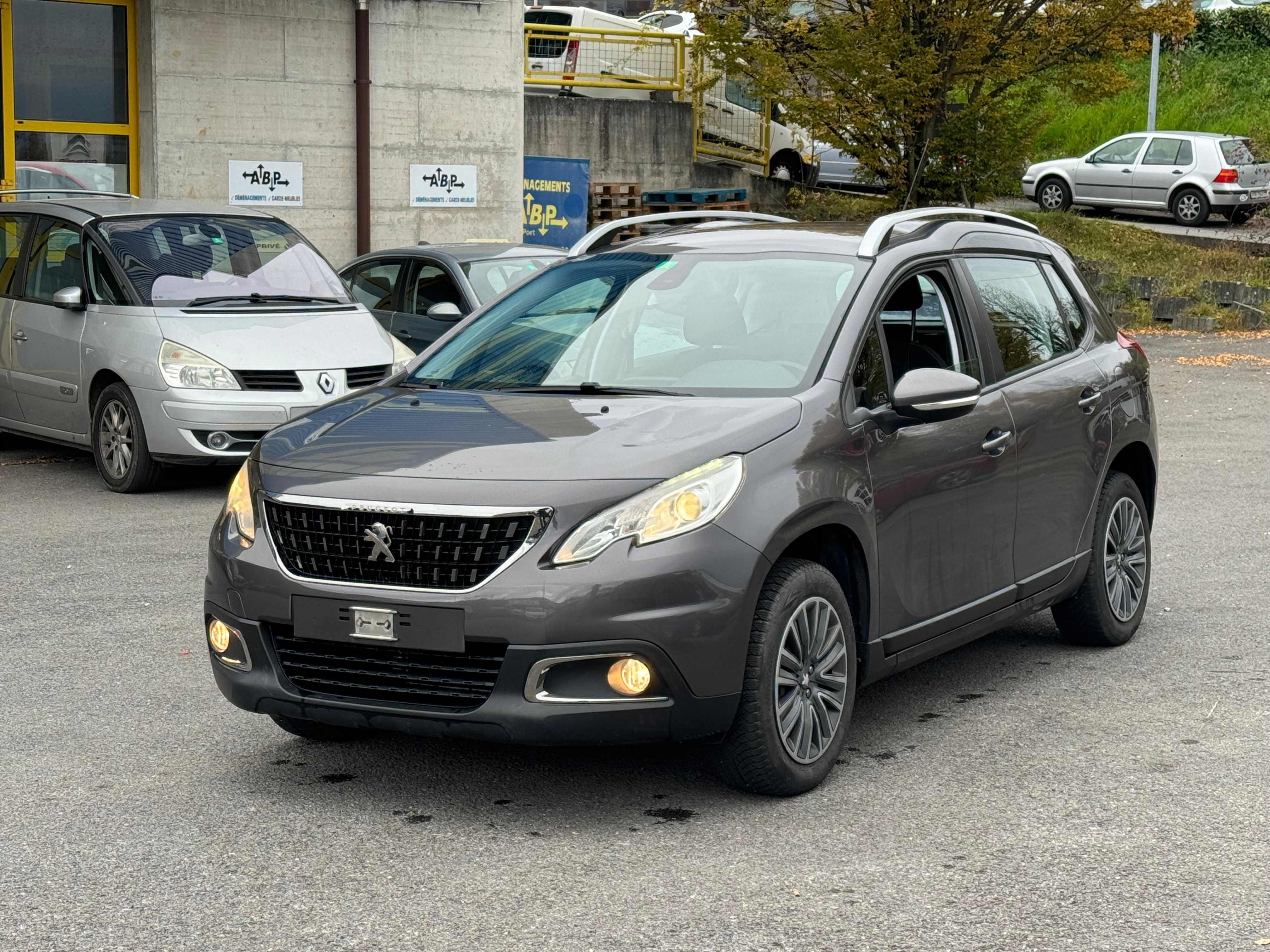 PEUGEOT 2008 1.2 PureTech Active