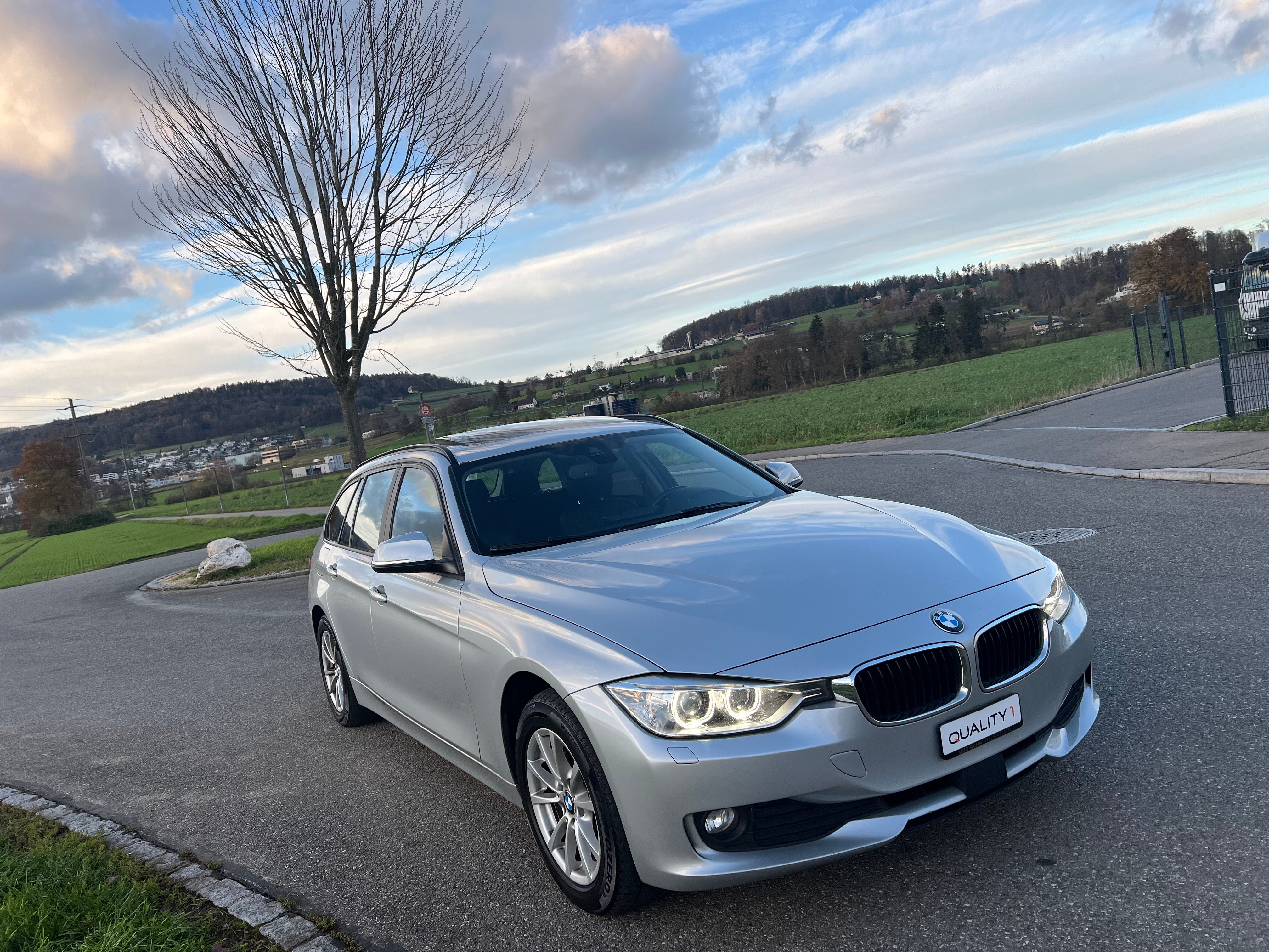 BMW 320d xDrive Touring Luxury Line Steptronic