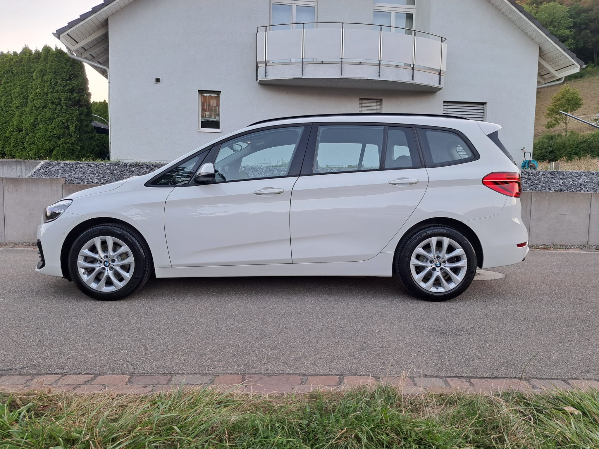 BMW 218d xDrive Gran Tourer Steptronic * 7 Plätze * AHK 1.600 kg *