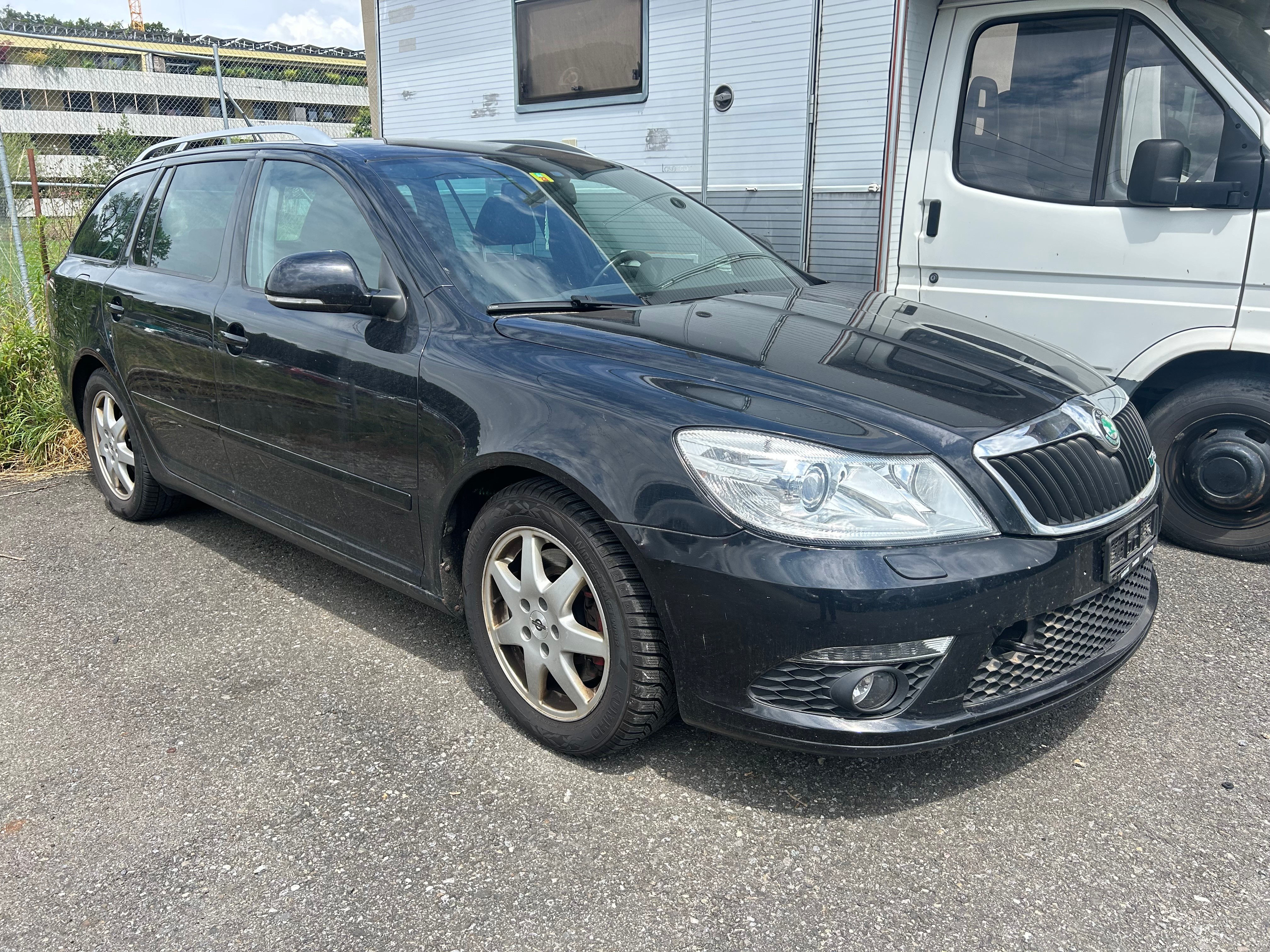 SKODA Octavia Combi 2.0 TSI RS DSG