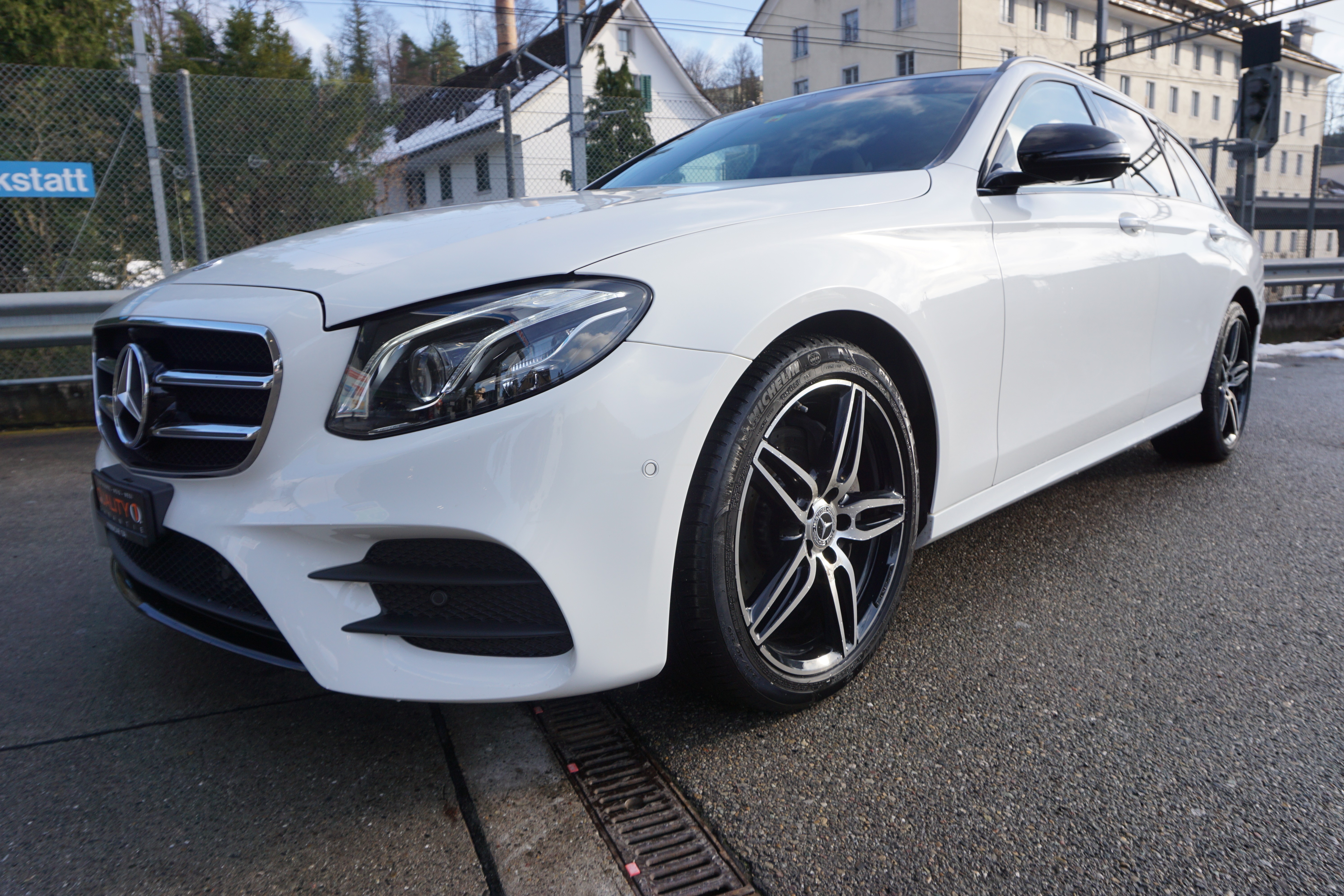 MERCEDES-BENZ E 220 d AMG Line 4Matic 9G-Tronic