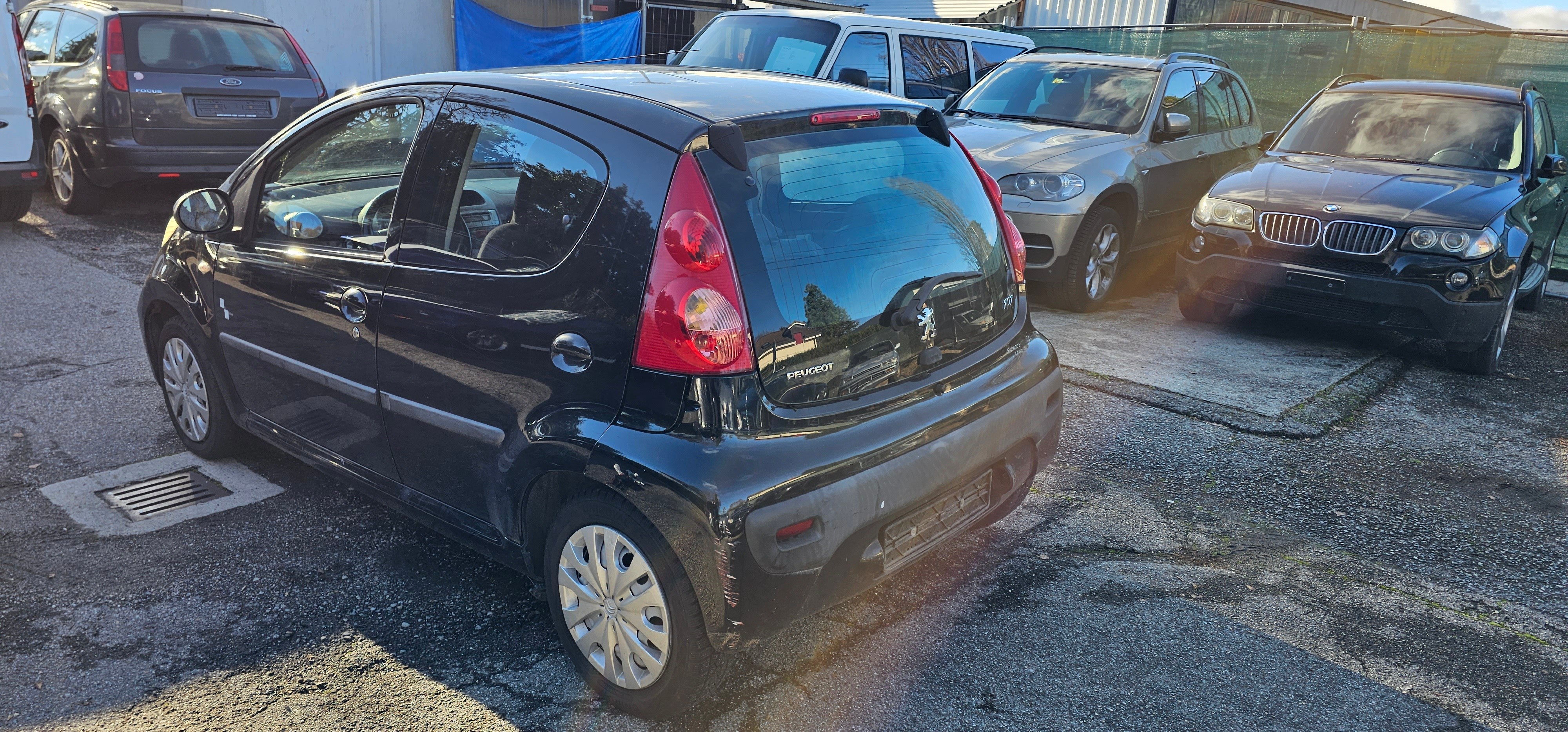 PEUGEOT 107 1.0 Urban