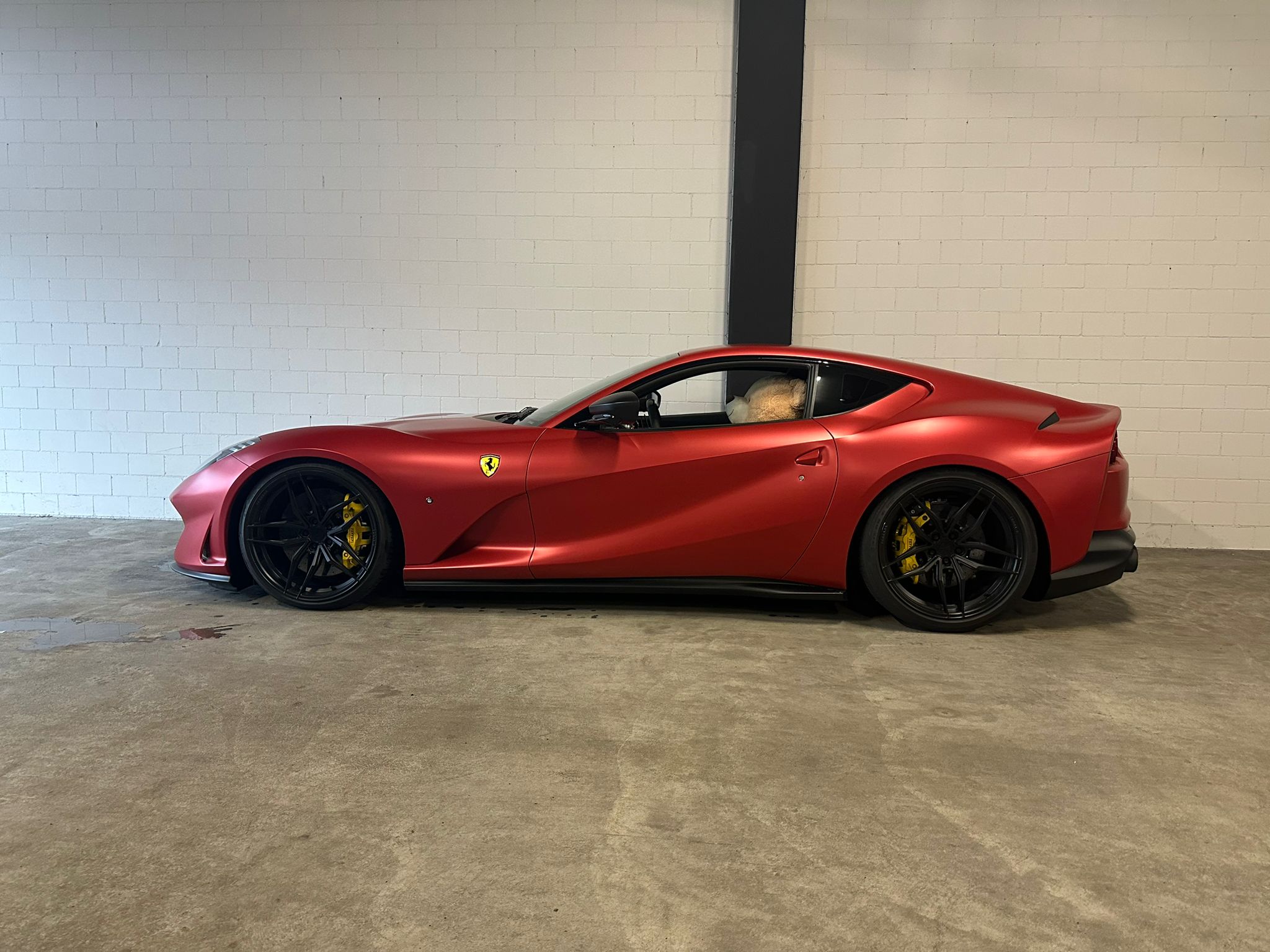 FERRARI 812 Superfast Modell 2020