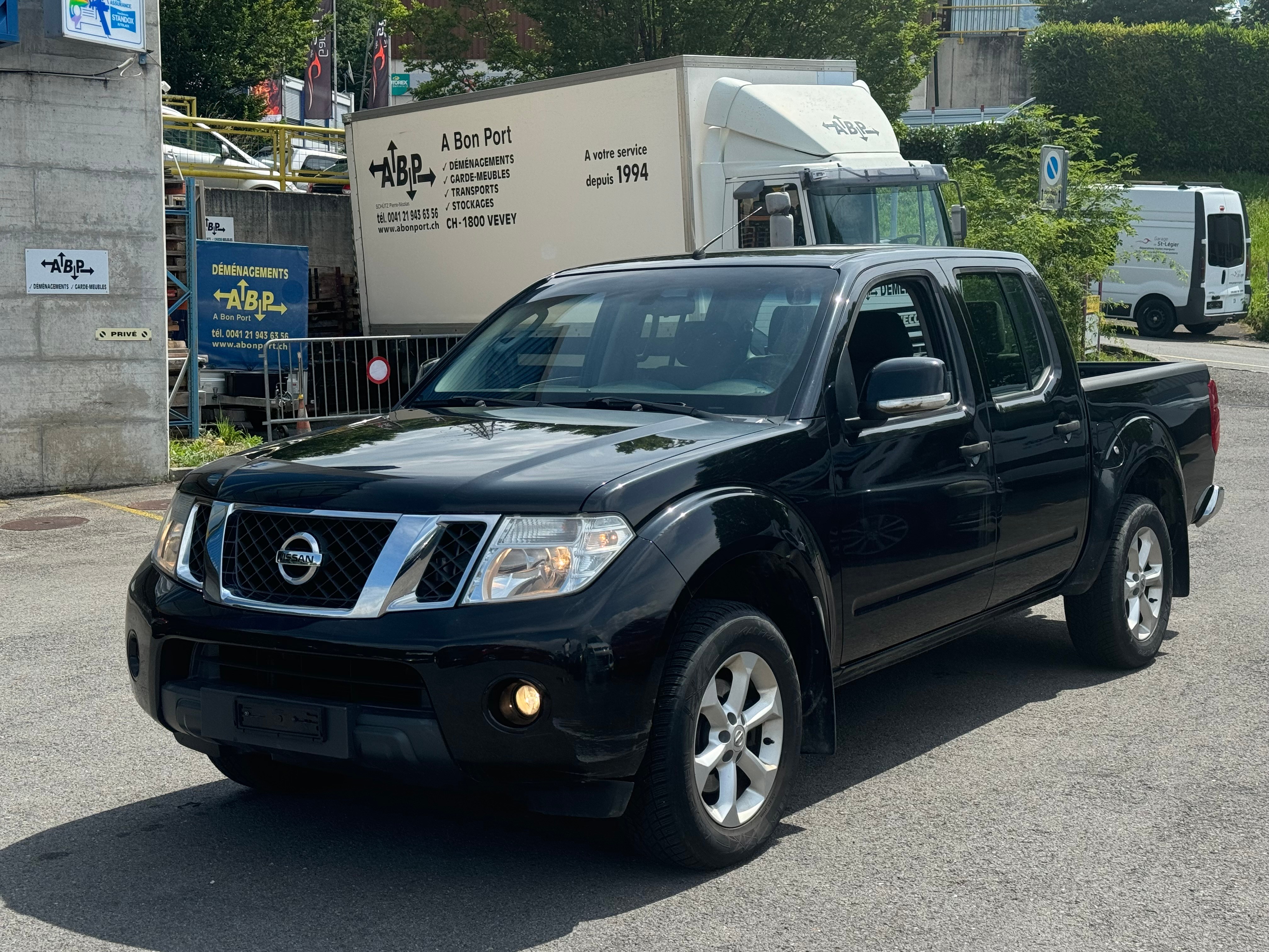 NISSAN Navara Double Cab SE 2.5 dCi 4WD Automat