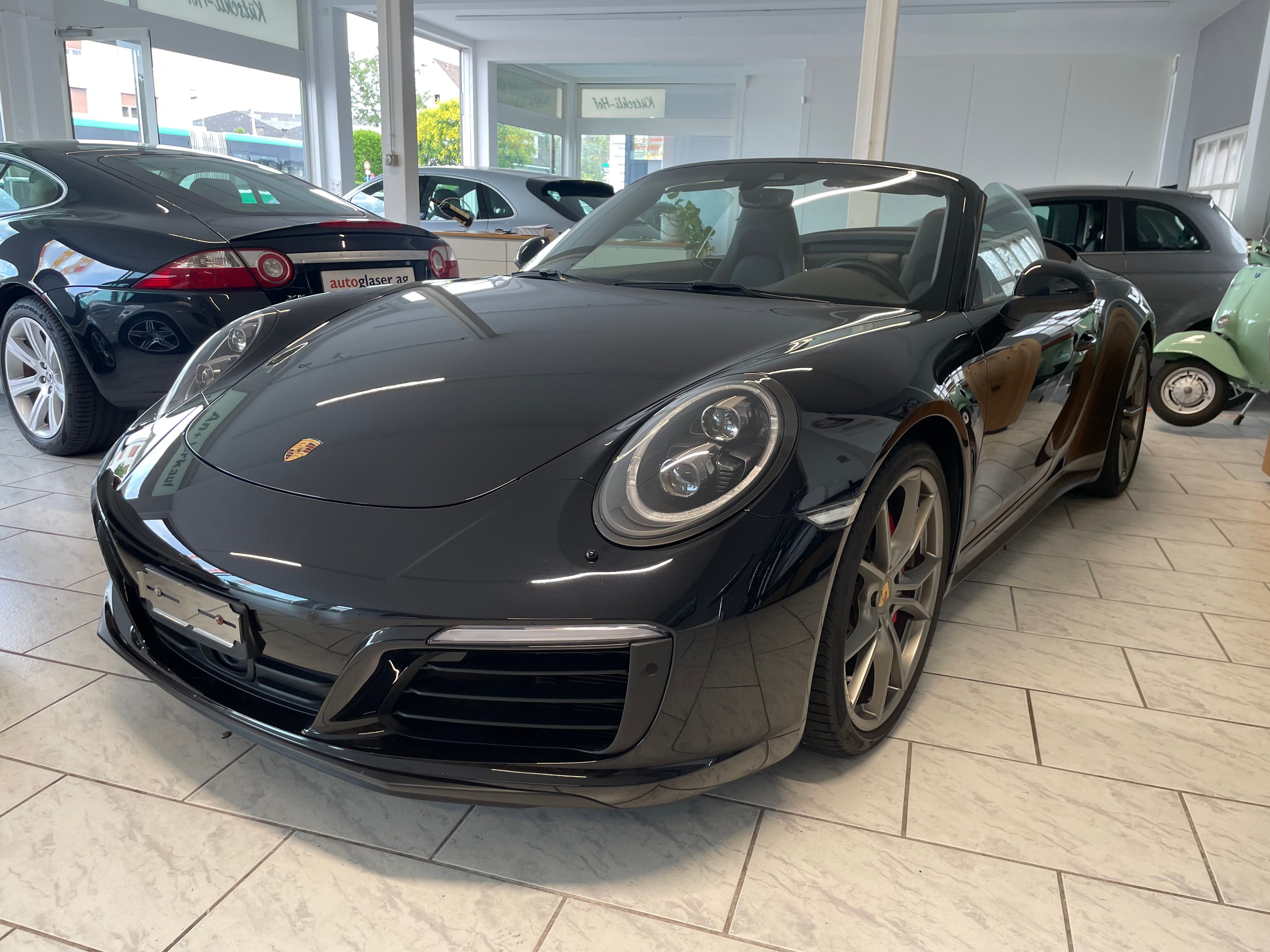 PORSCHE 911 Carrera 4S Cabrio PDK