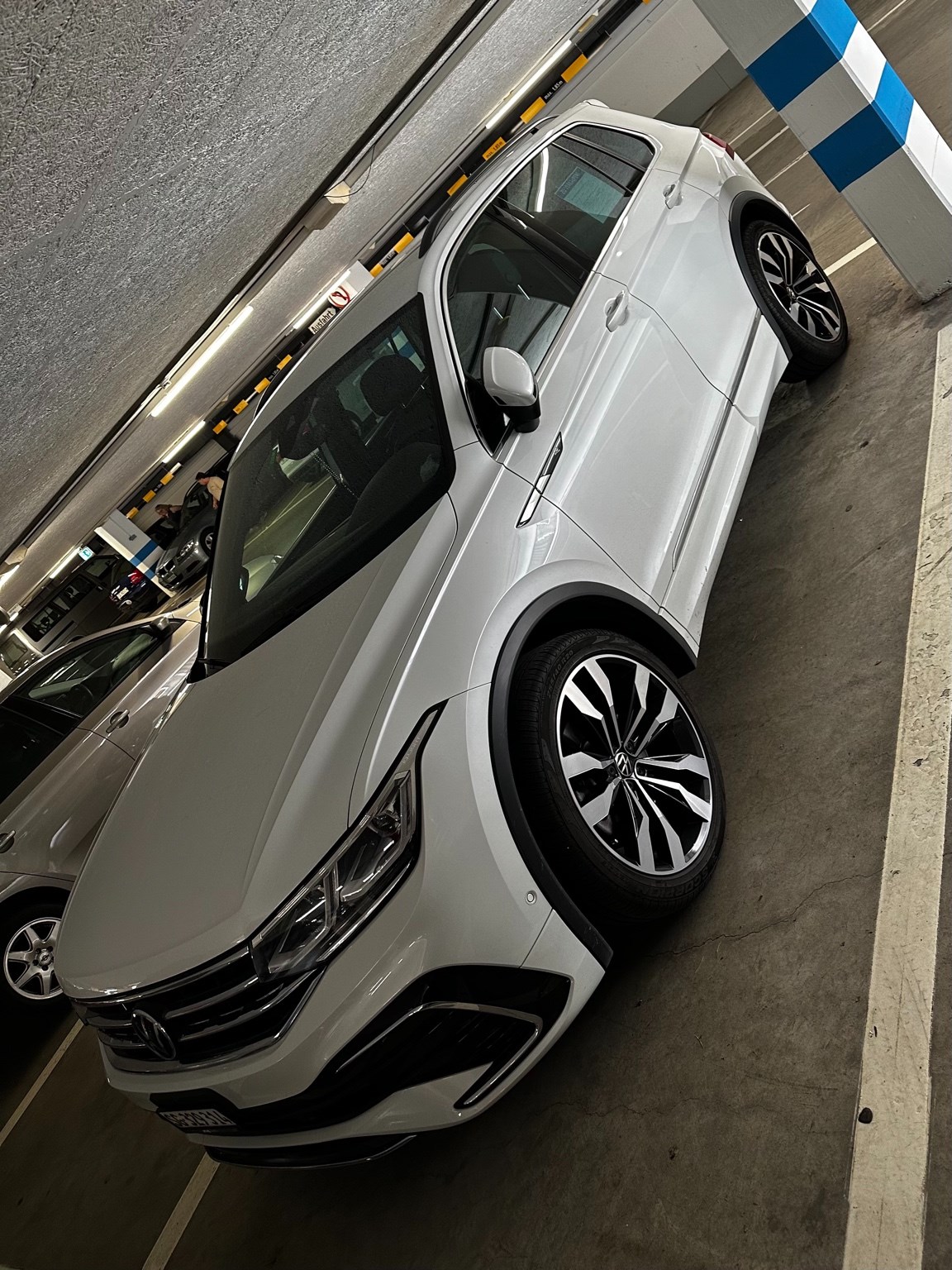 VW Tiguan 2.0 TDI SCR R-Line 4Motion DSG