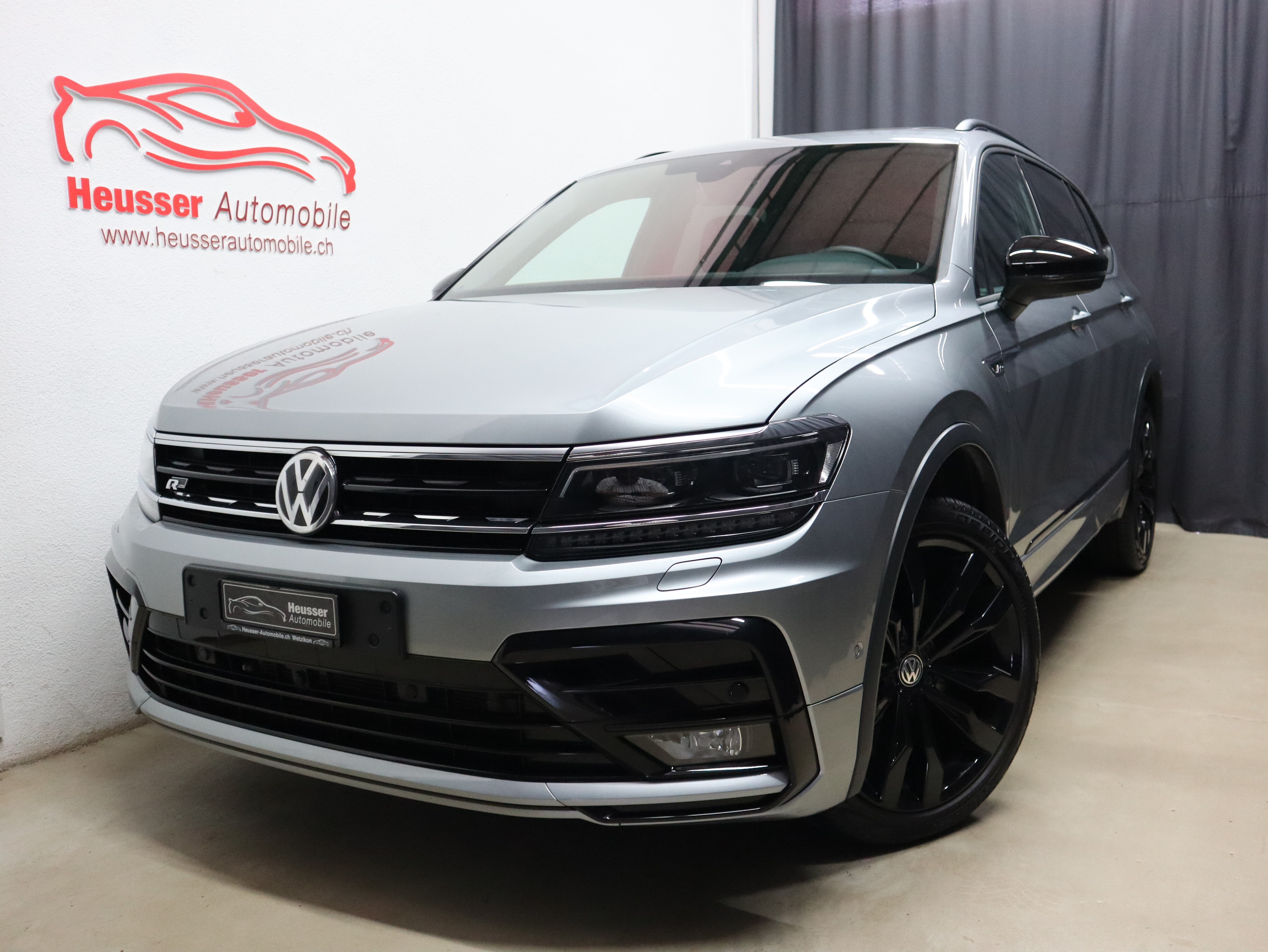 VW Tiguan Allspace 2.0 TDI Highline 4Motion DSG R-Line Black Style - 7 Sitzplätze - Panorama - Leder - Dynaudio - 200 PS