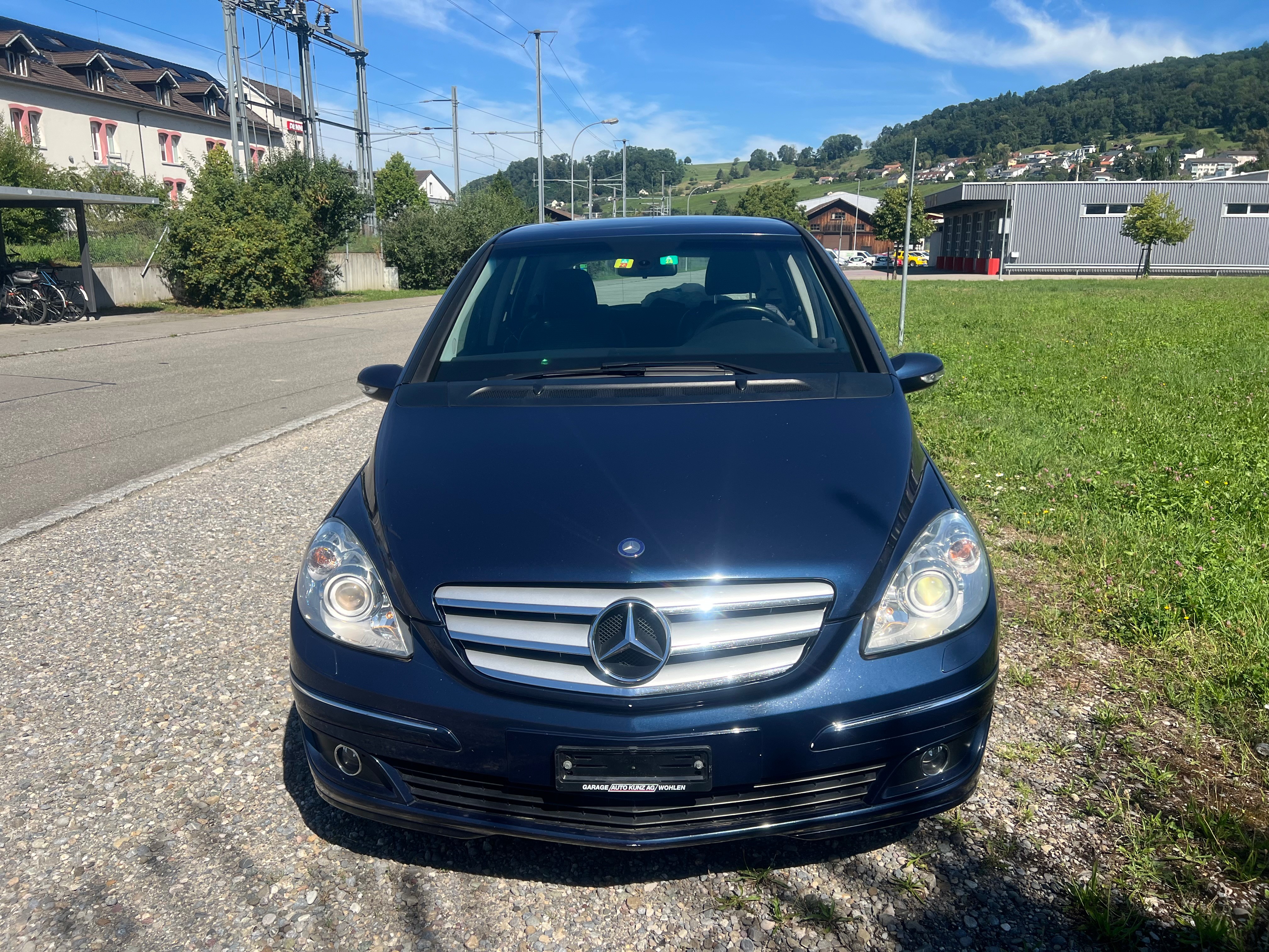 MERCEDES-BENZ B 200