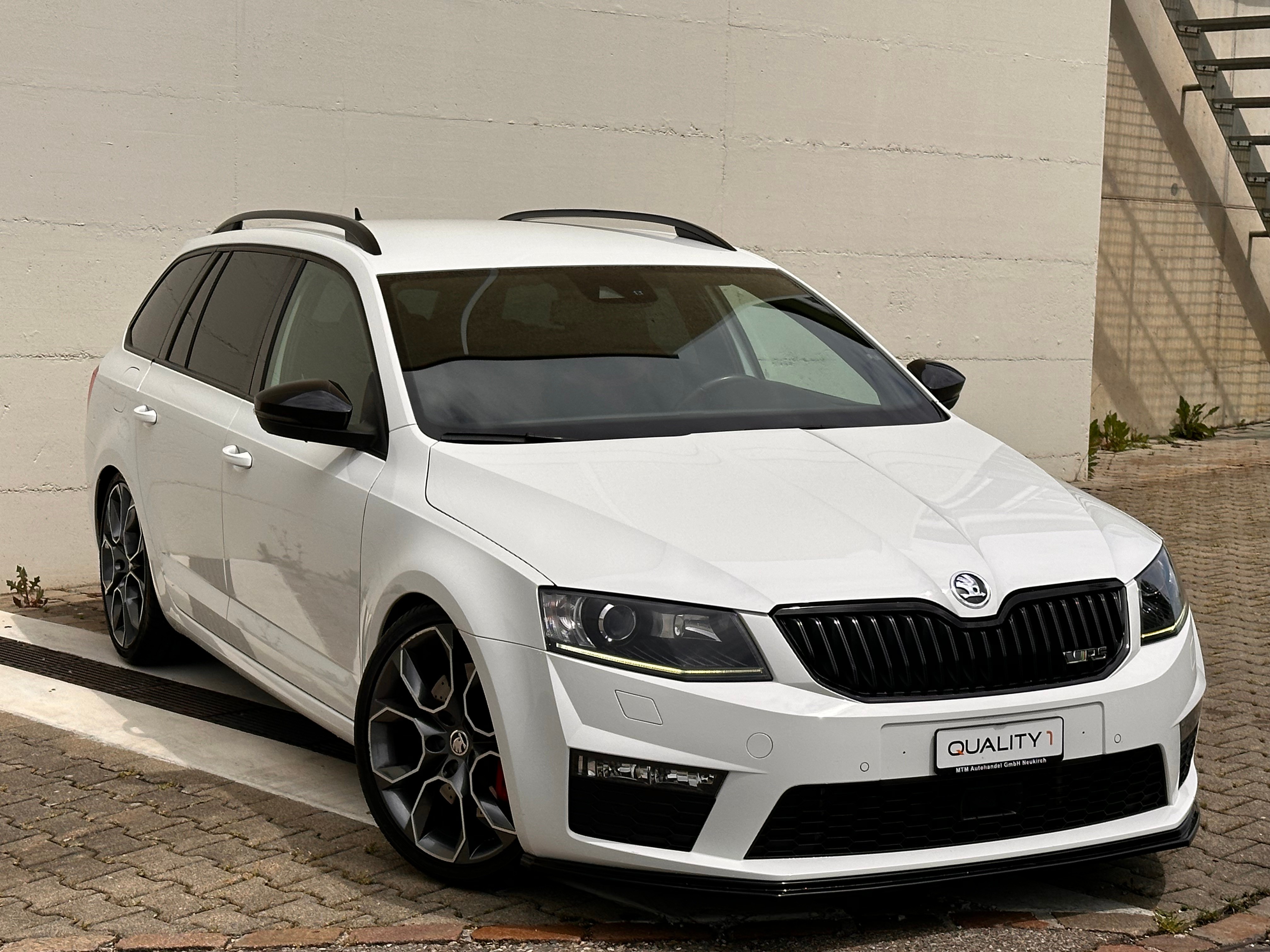 SKODA Octavia Combi 2.0 TSI RS DSG