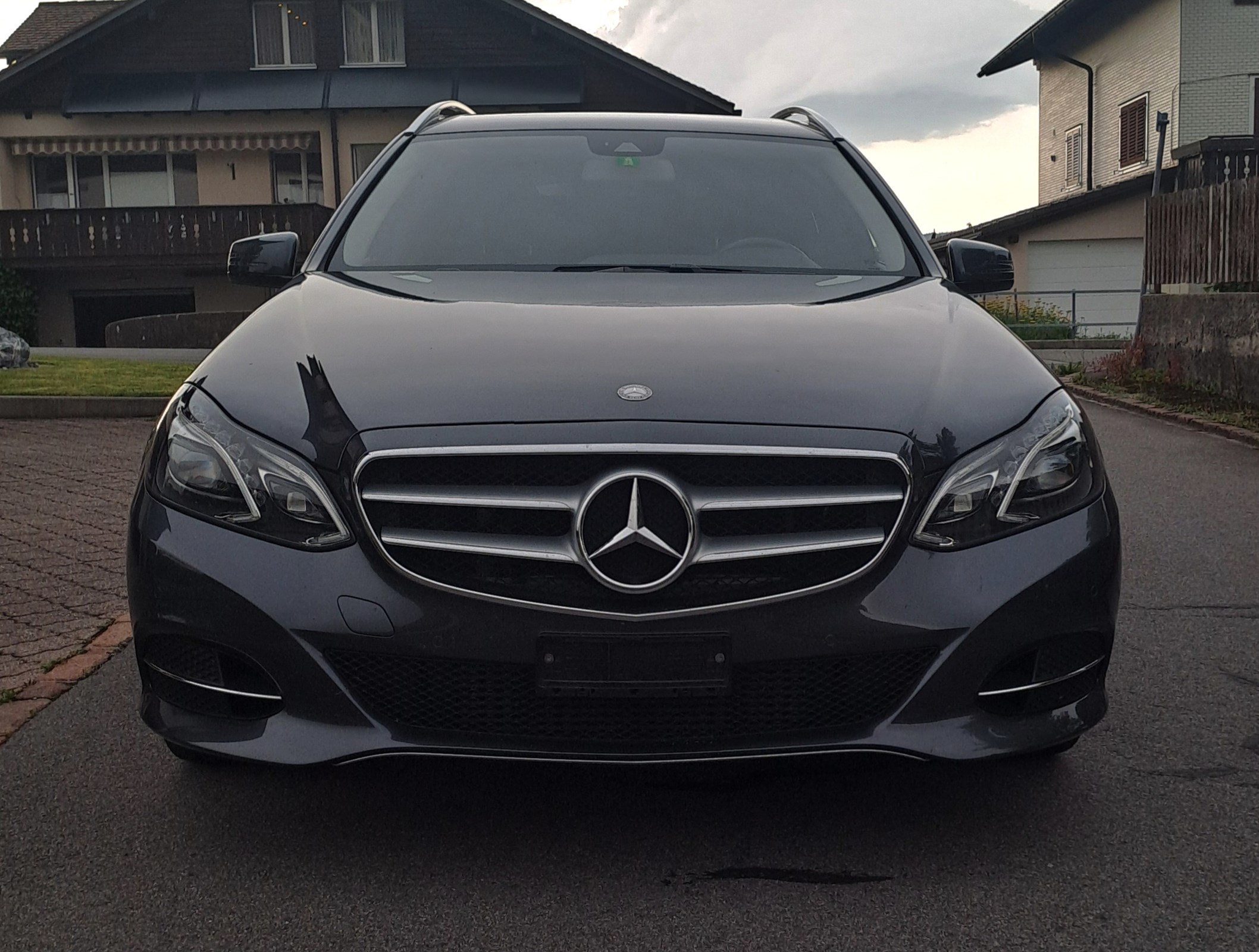 MERCEDES-BENZ E 250 BlueTEC Avantgarde 4Matic 7G-Tronic