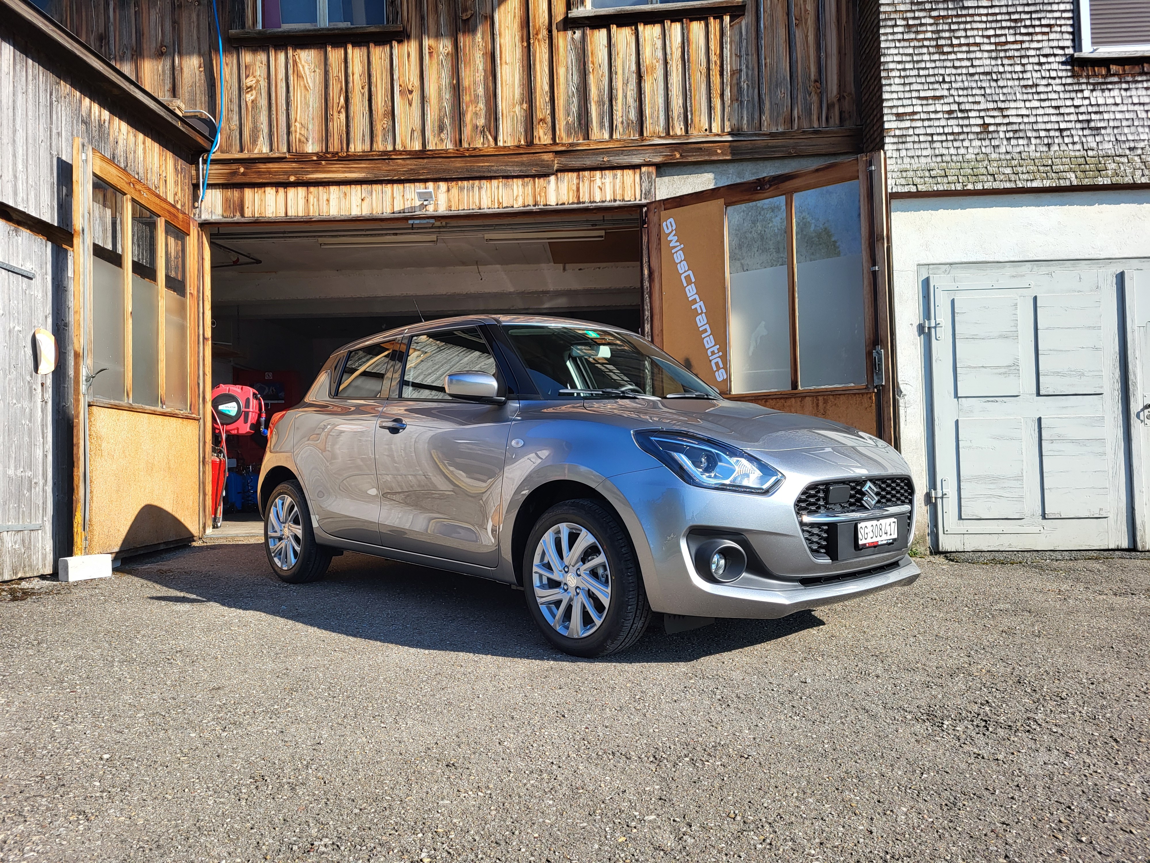 SUZUKI Swift 1.2 Compact + 4x4 Hybrid