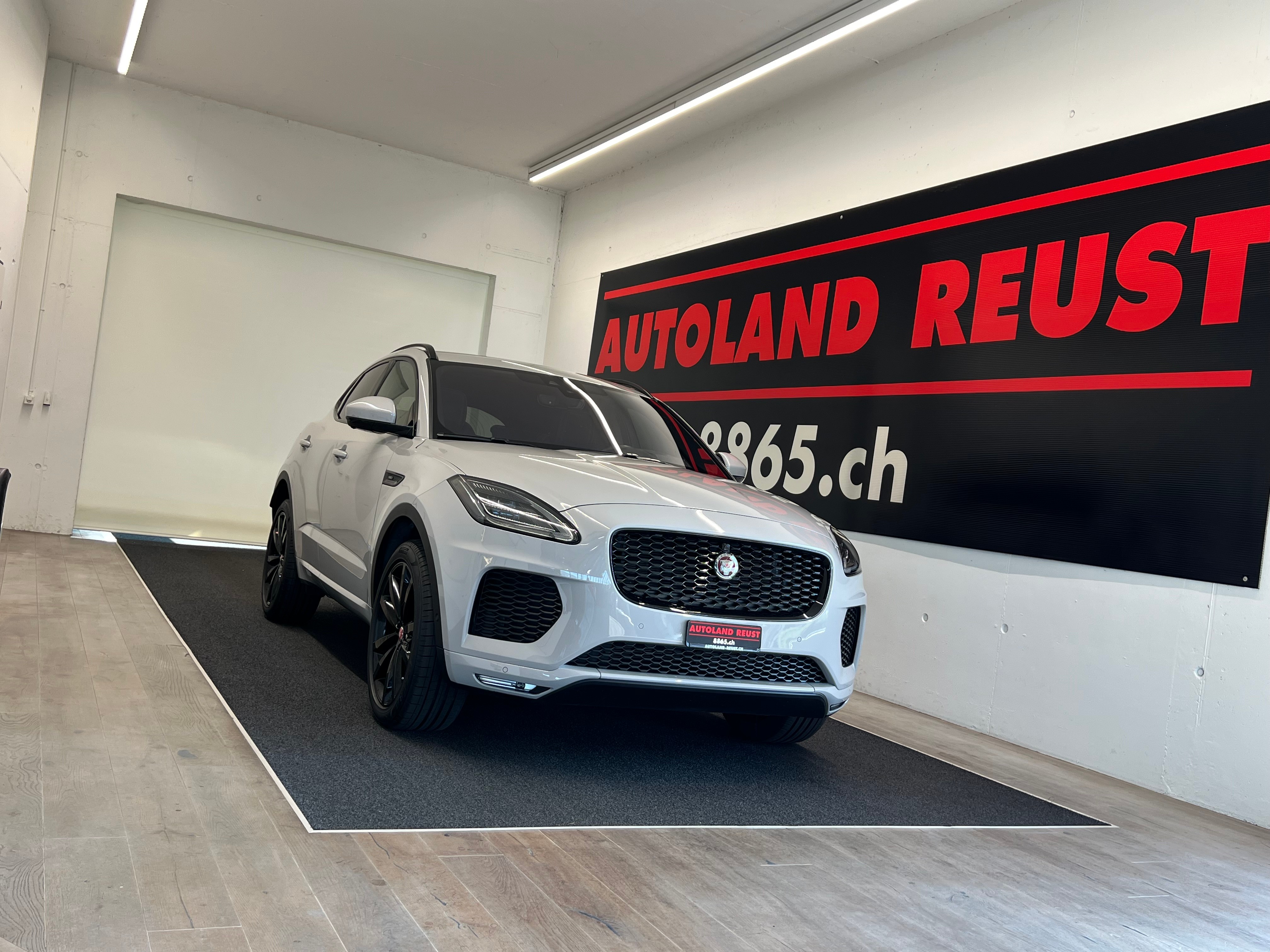 JAGUAR E-Pace 2.0d D240 R-Dynamic SE AWD Automatik