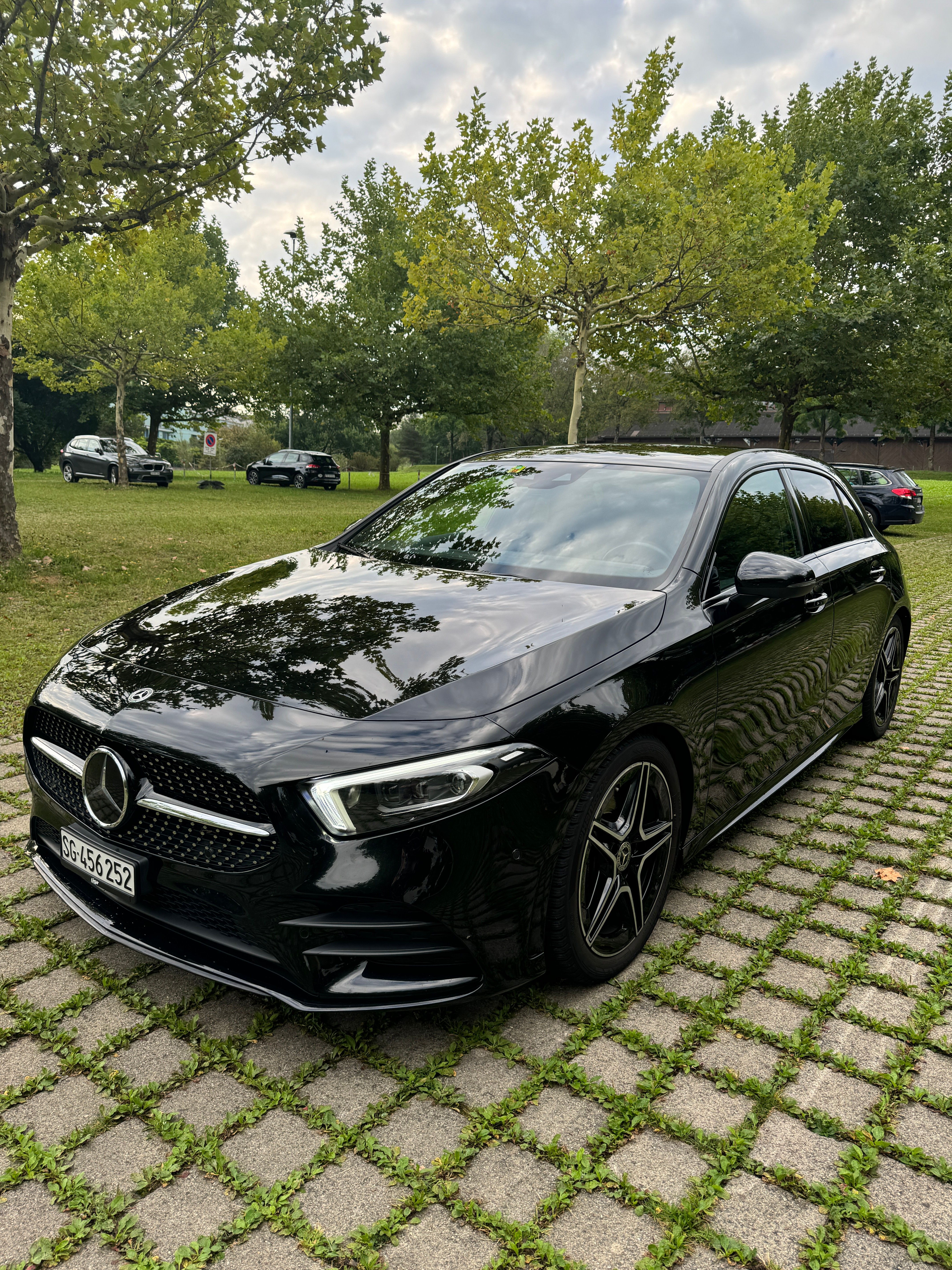 MERCEDES-BENZ A 180 Night Star AMG Line 7G-DCT