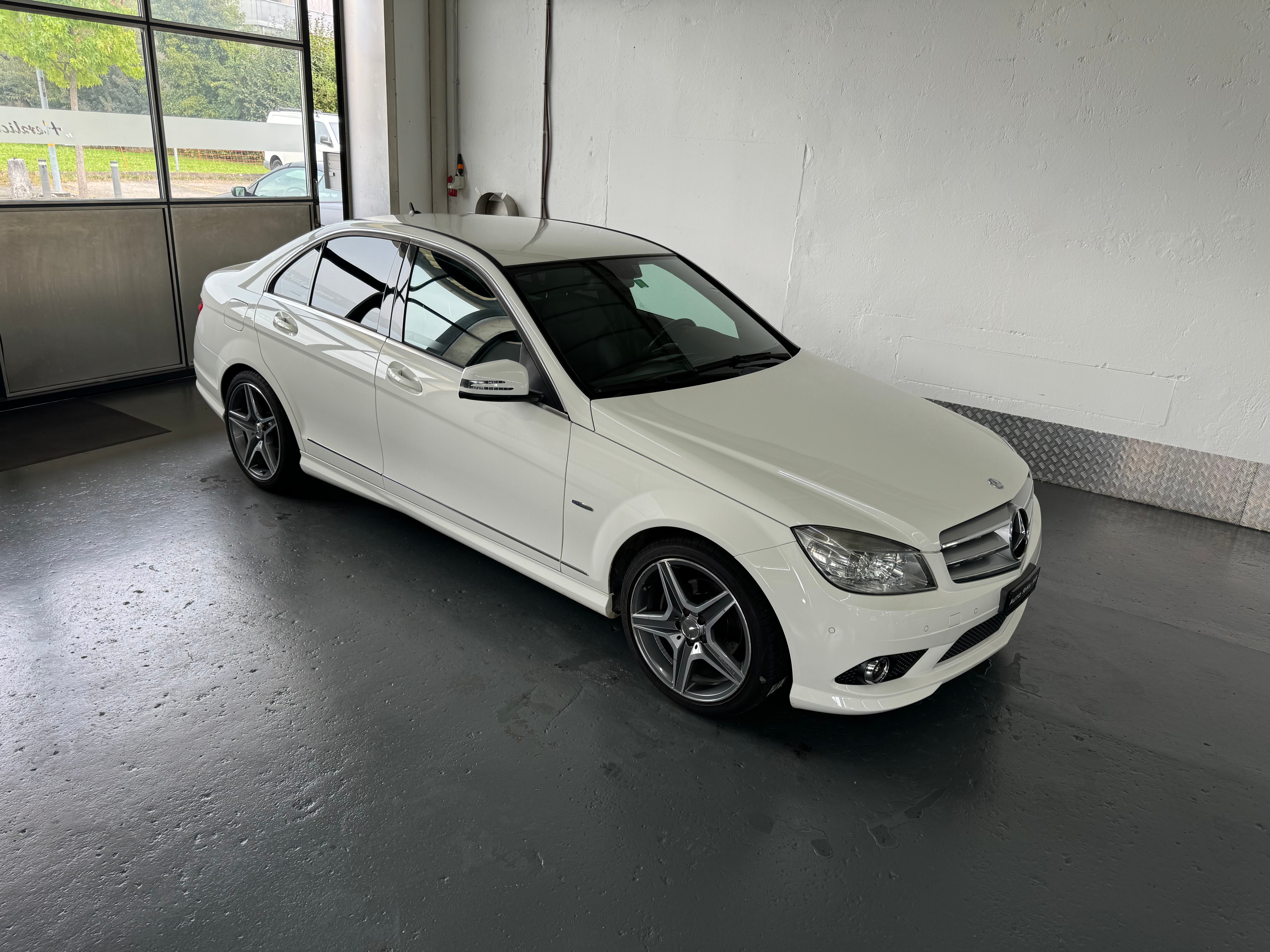 MERCEDES-BENZ C 180 CGI BlueEfficiency White Star Automatic