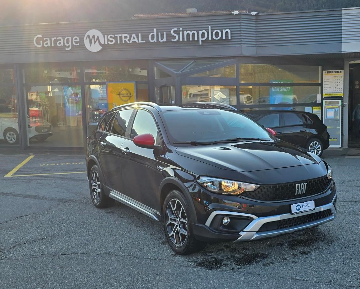 FIAT Tipo SW 1.5 Hybrid Red