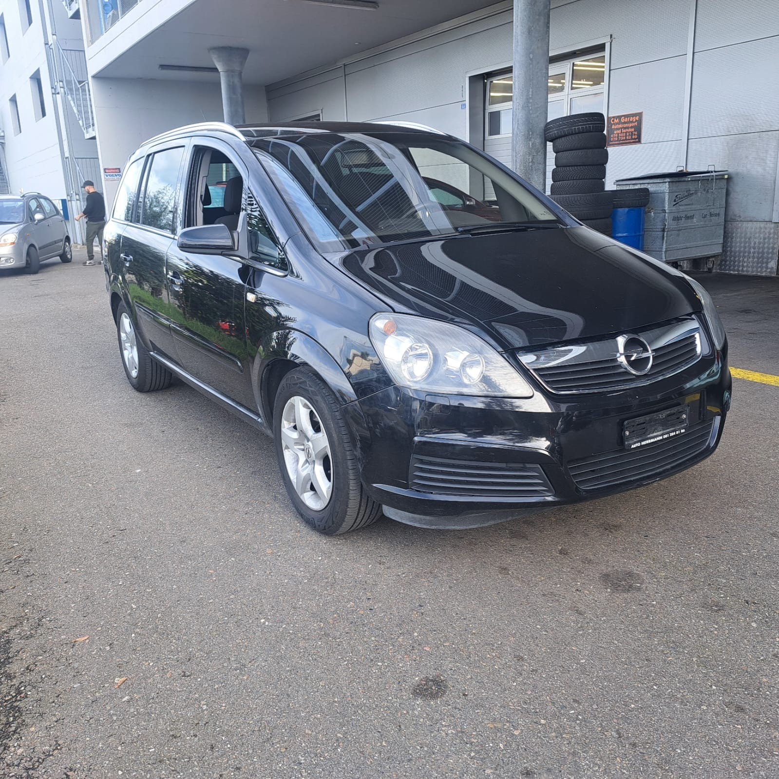 OPEL Zafira 2.2i 16V Sport