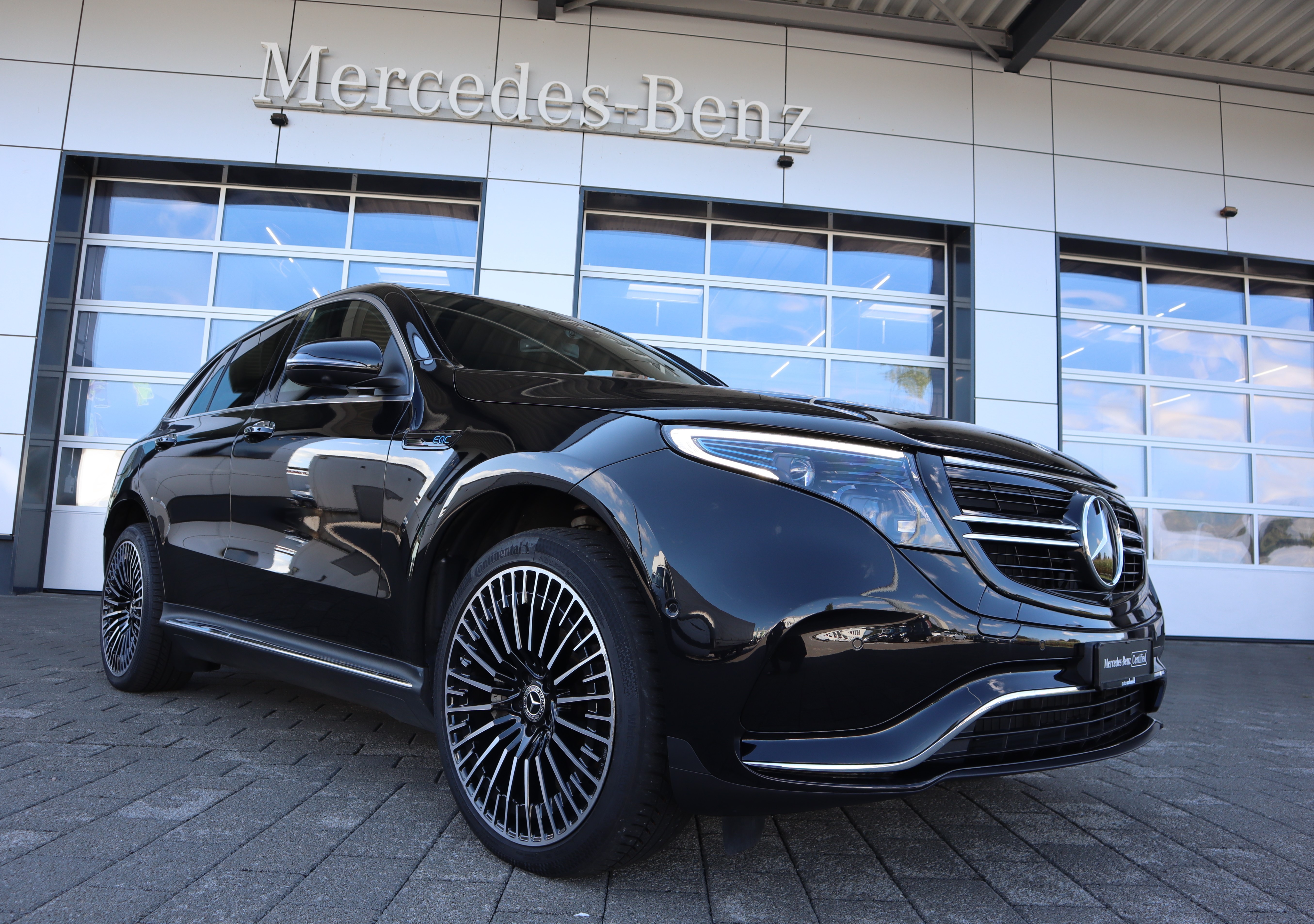 MERCEDES-BENZ EQC 400 AMG Line 4Matic