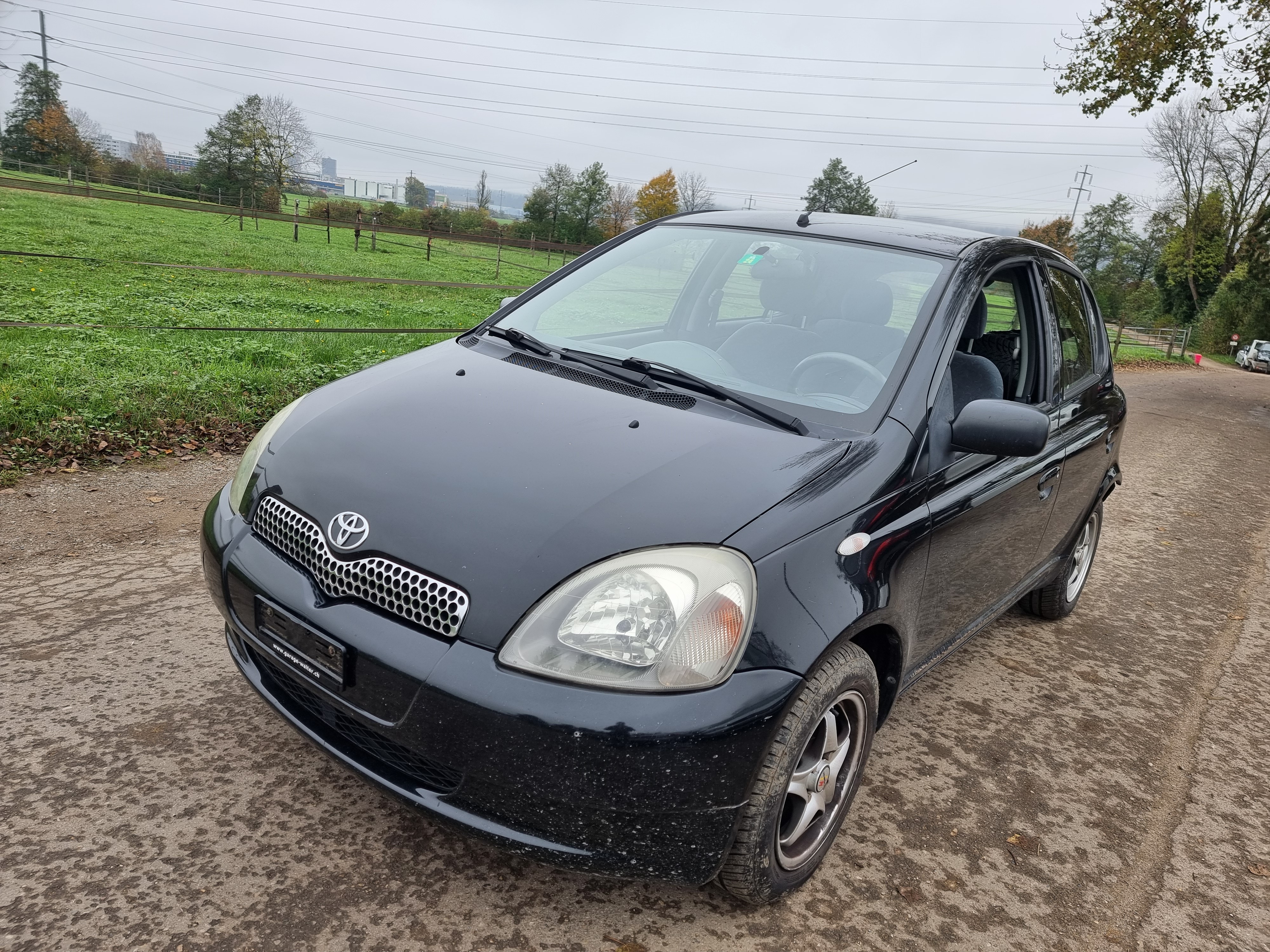 TOYOTA Yaris 1.3 Linea Sol