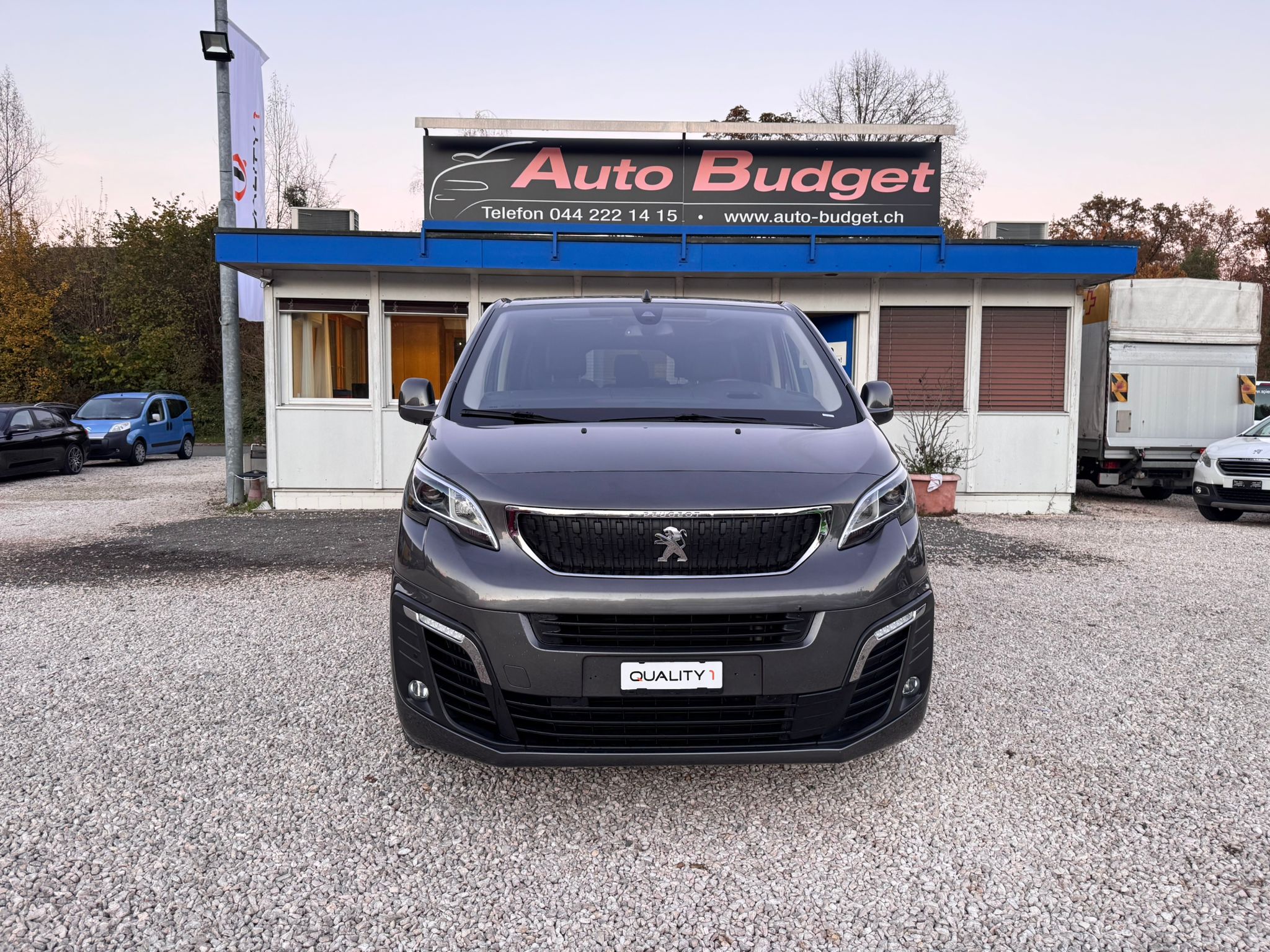 PEUGEOT Traveller 2.0 BlueHDi Allure Standard EAT