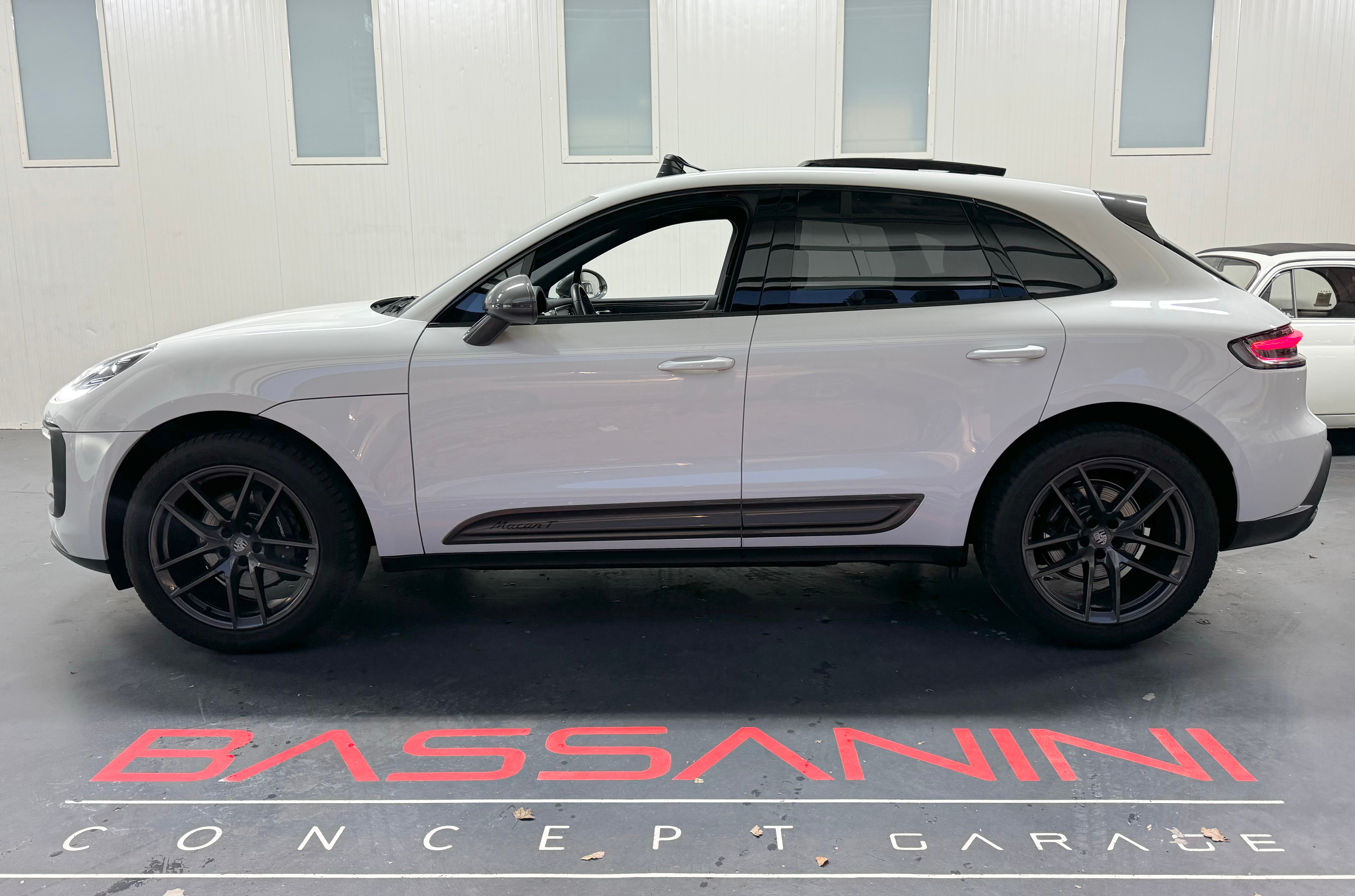 PORSCHE Macan T PDK