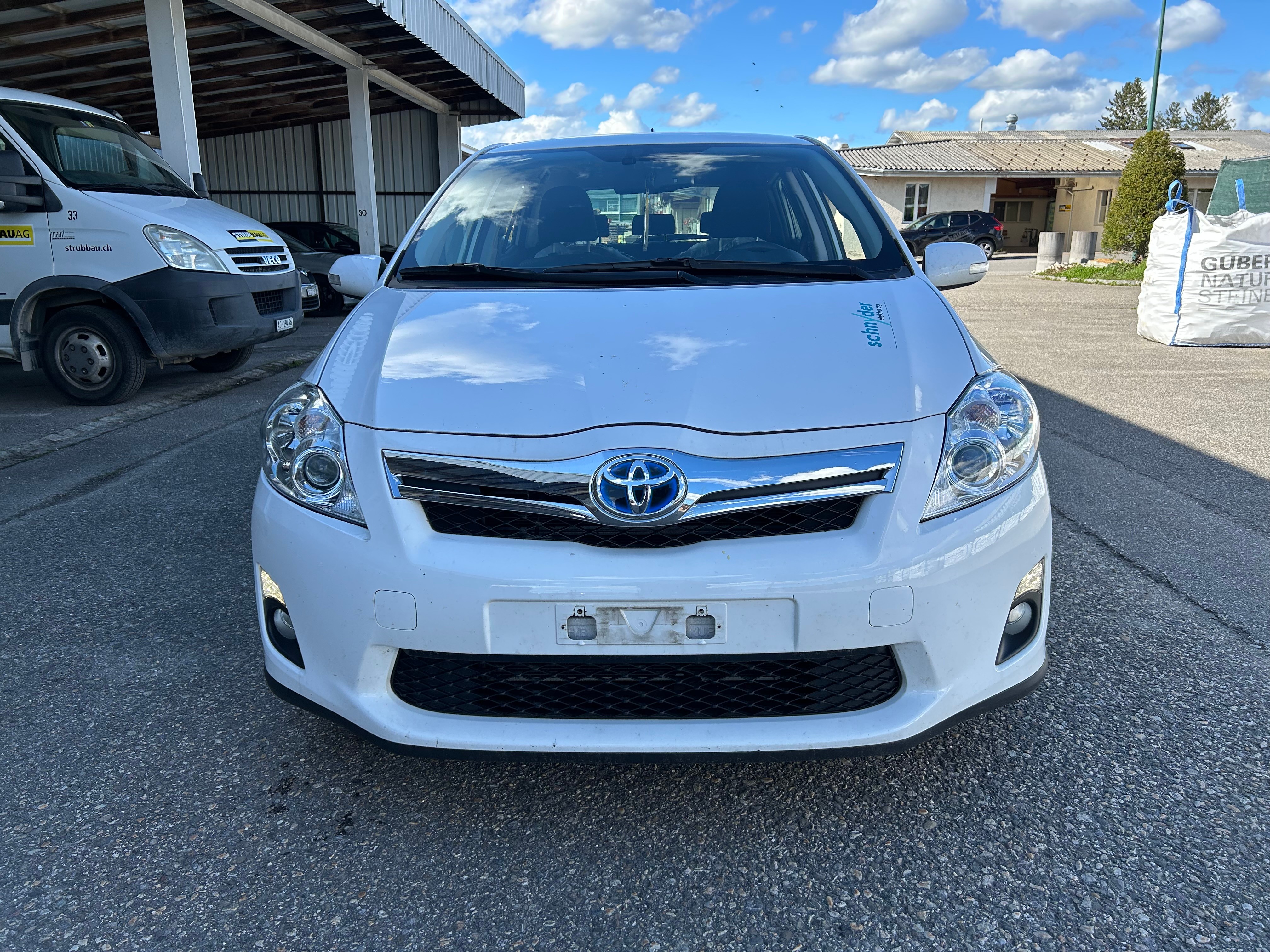 TOYOTA Auris 1.8 16V HSD Linea Sol