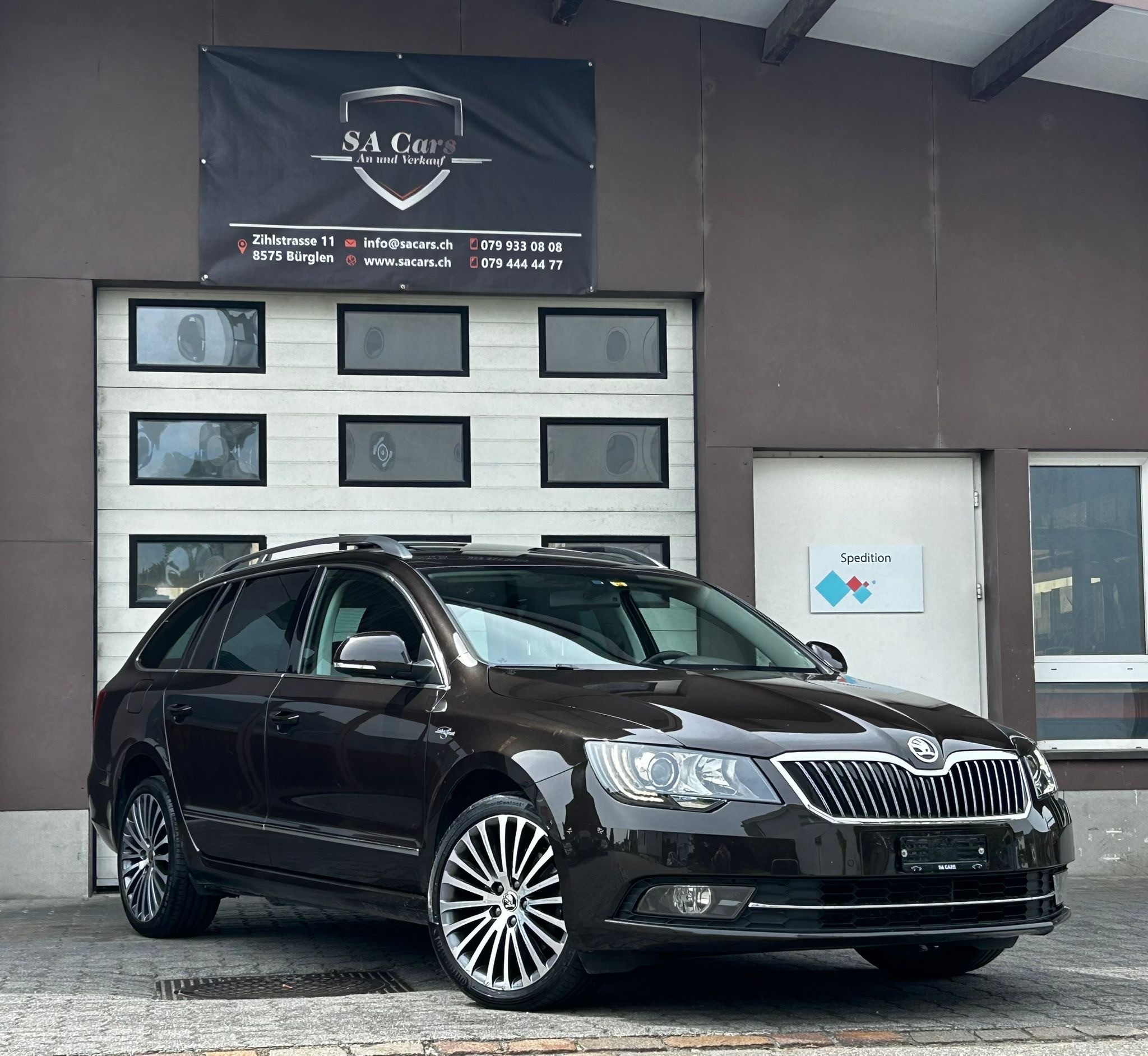 SKODA Superb Combi 2.0 TDi Laurin & Klement 4x4 DSG