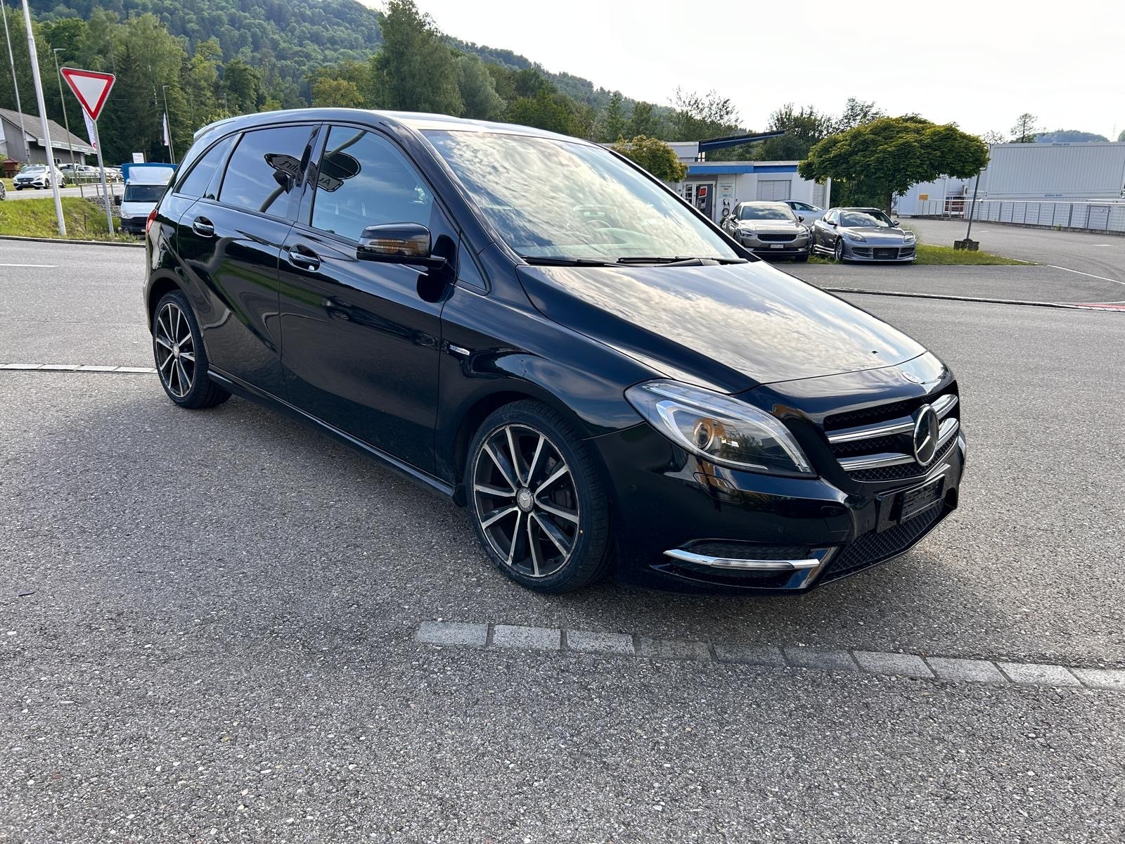 MERCEDES-BENZ B 200 7G-DCT