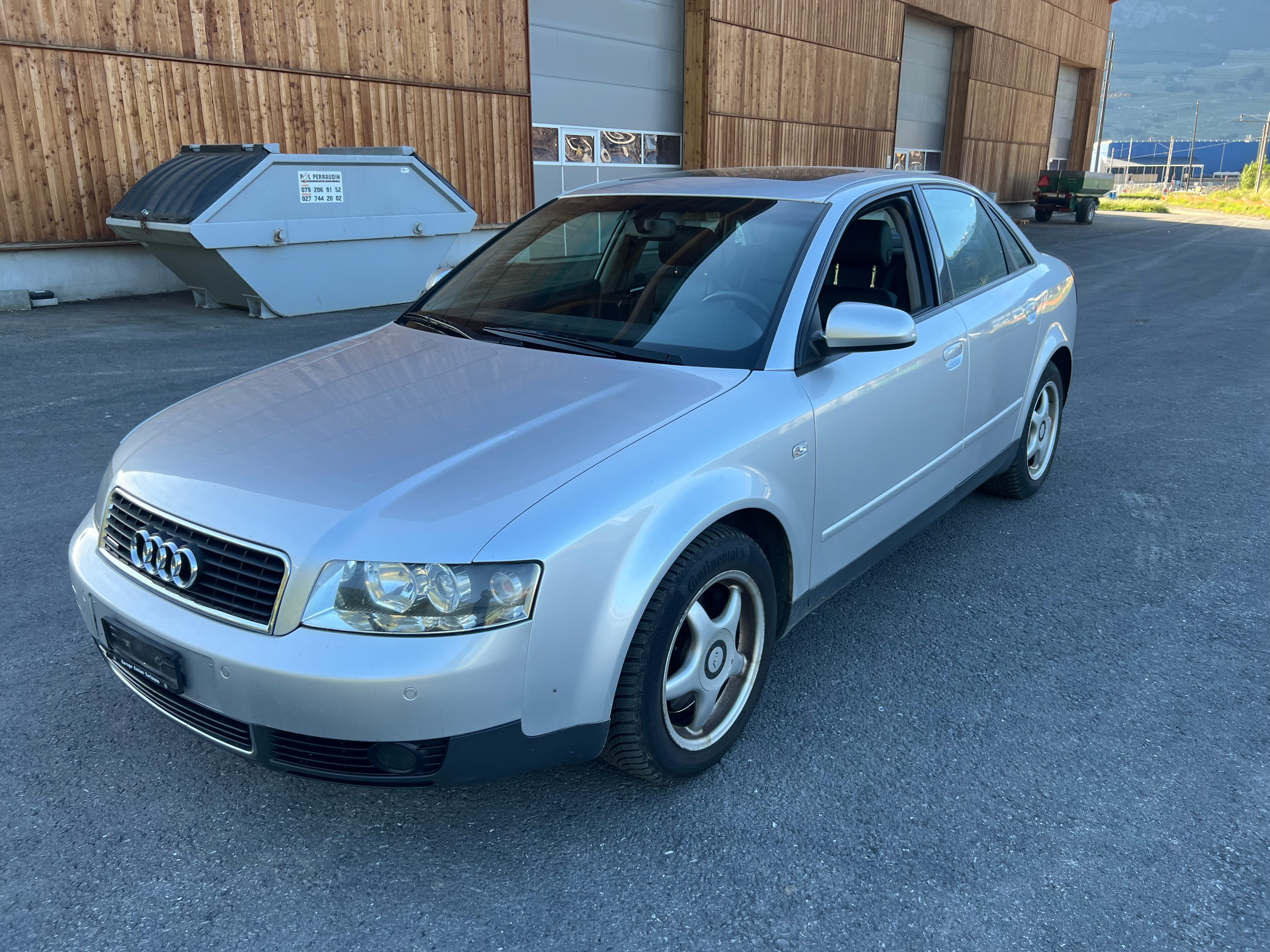 AUDI A4 3.0 V6 quattro