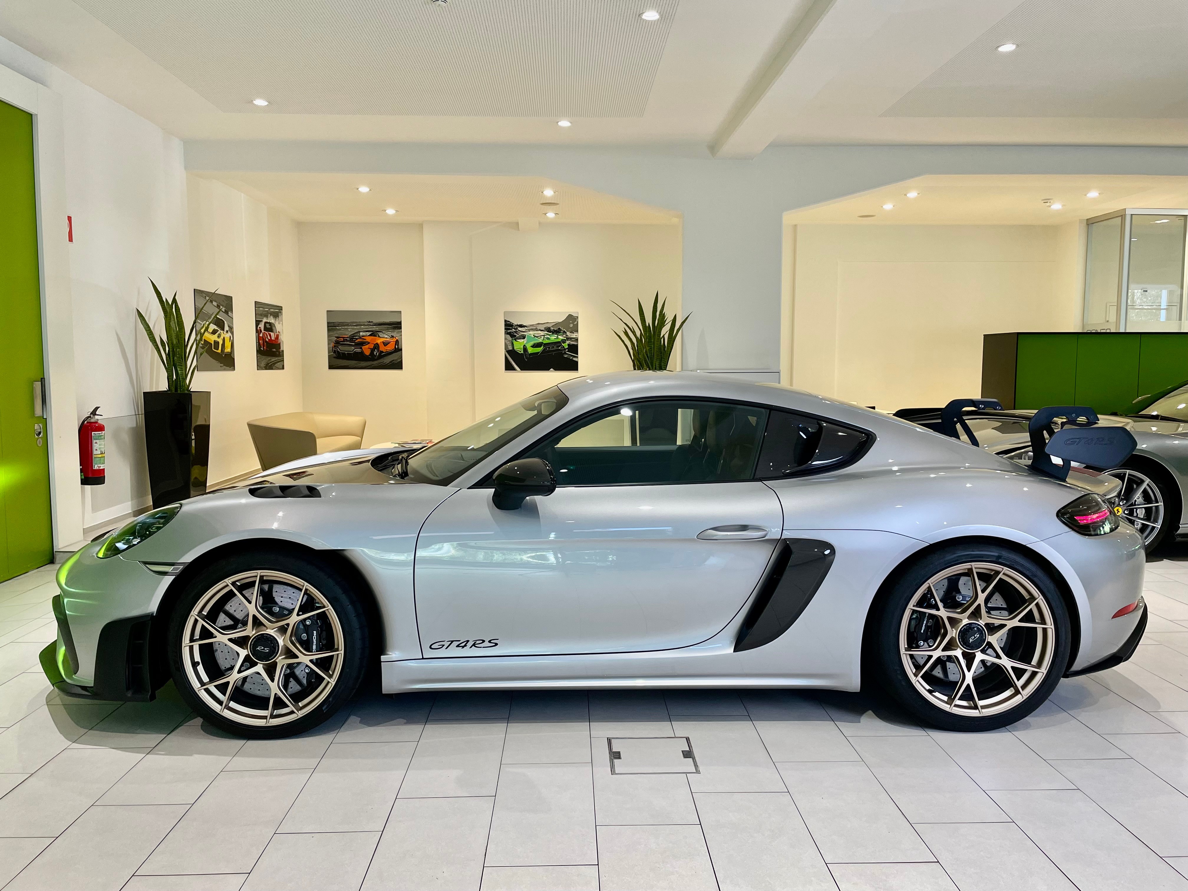 PORSCHE 718 Cayman GT4 RS PDK