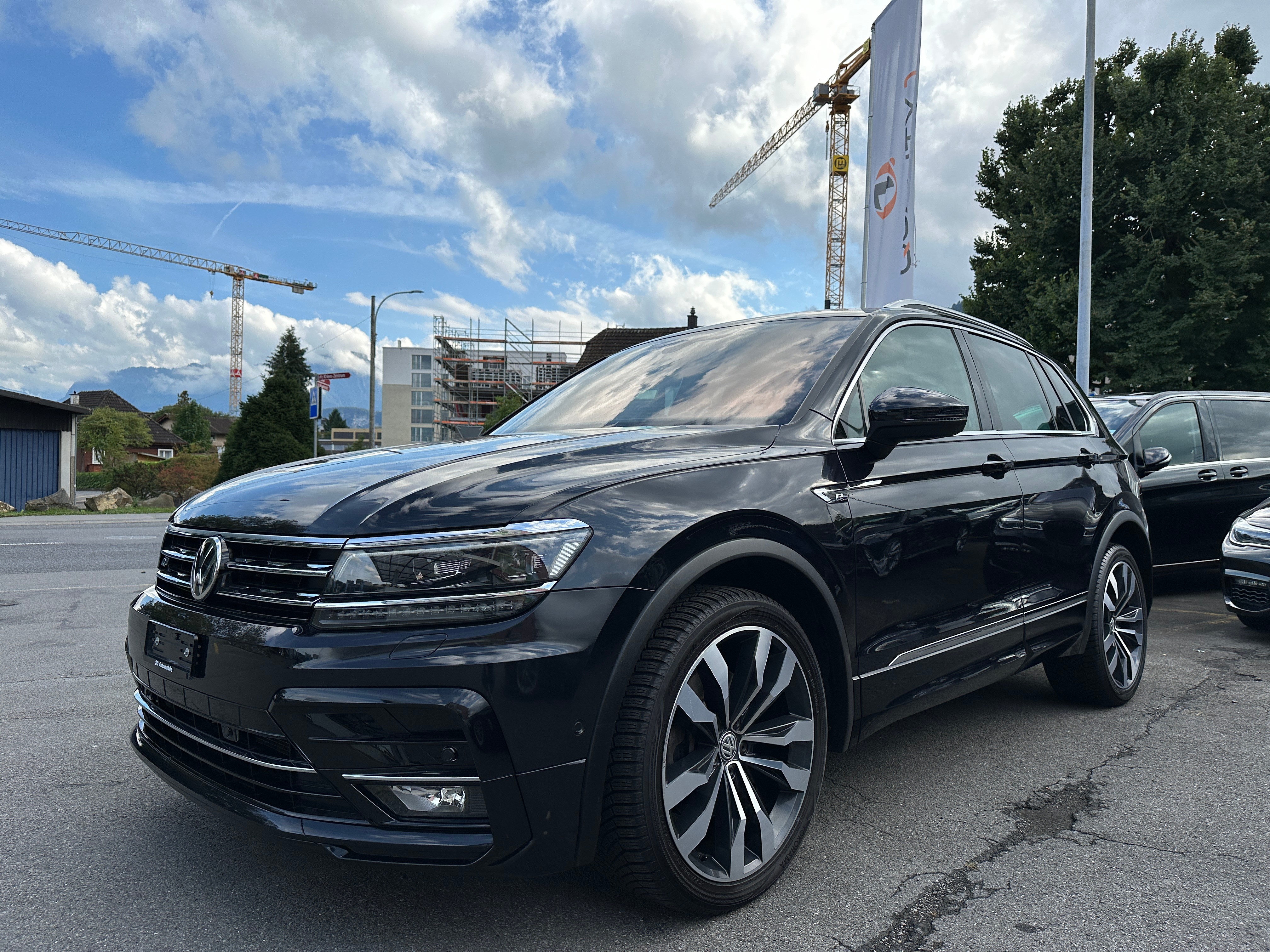 VW Tiguan 2.0TSI R-LINE 4Motion DSG