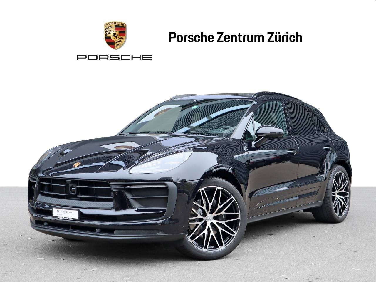 PORSCHE MACAN