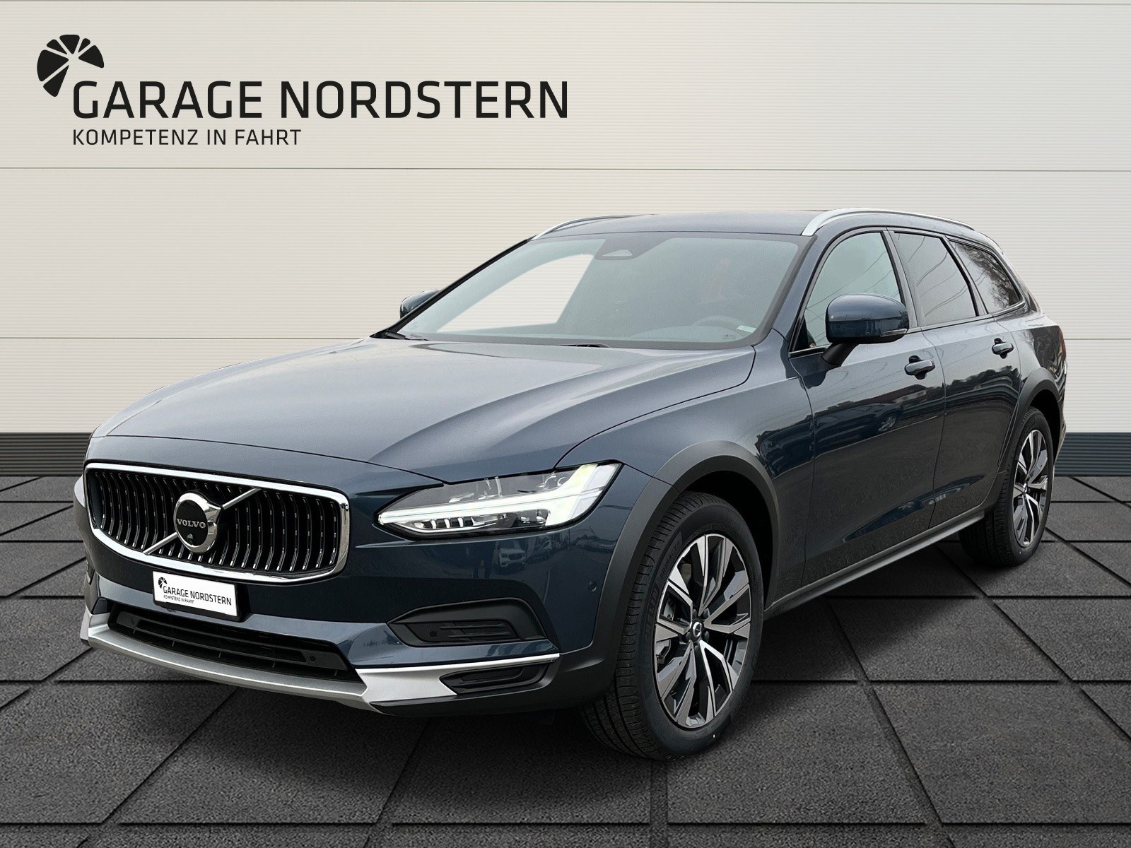 VOLVO V90 Cross Country 2.0 B5 Plus AWD