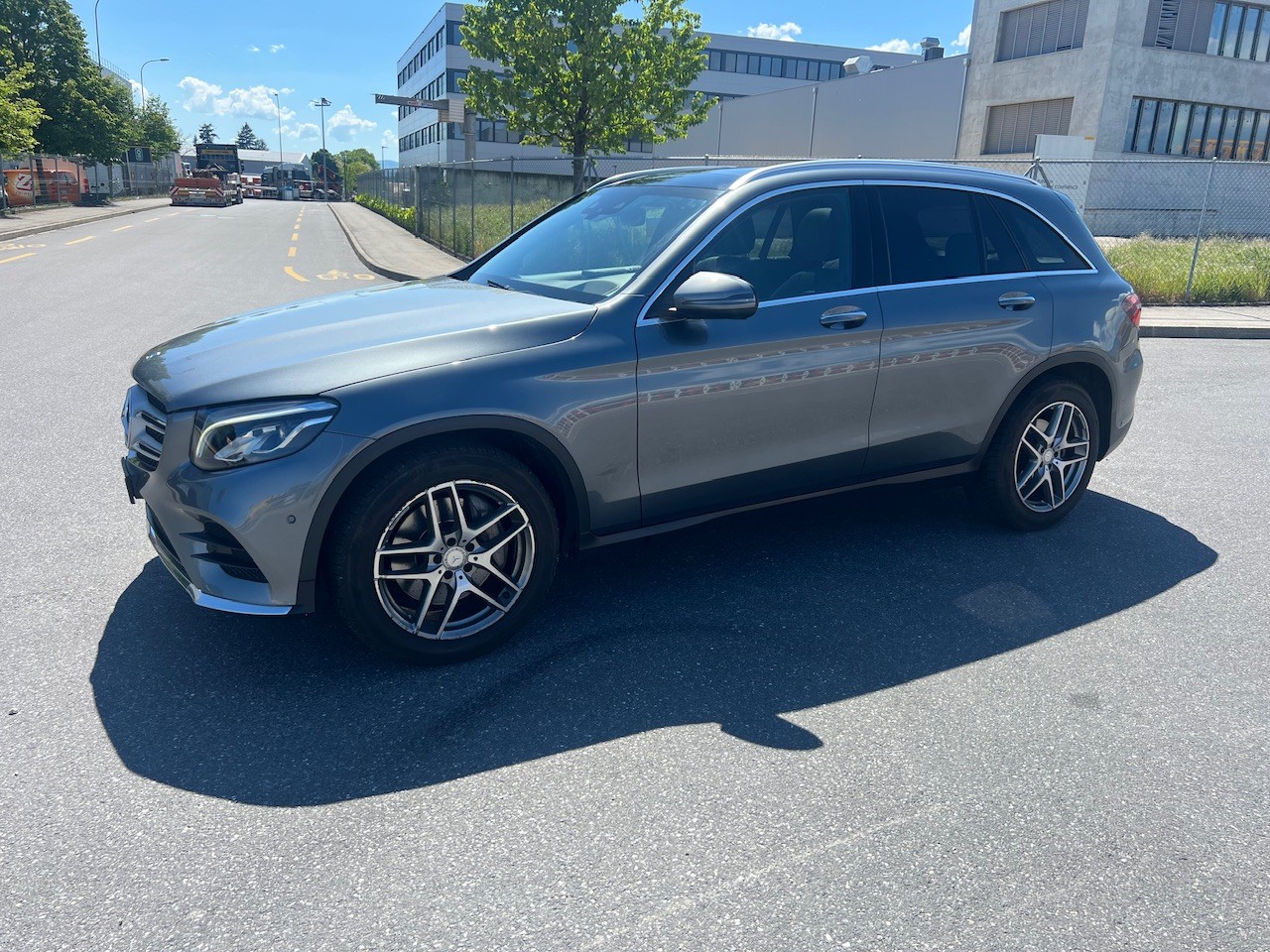 MERCEDES-BENZ GLC 250 AMG Line 4Matic 9G-Tronic