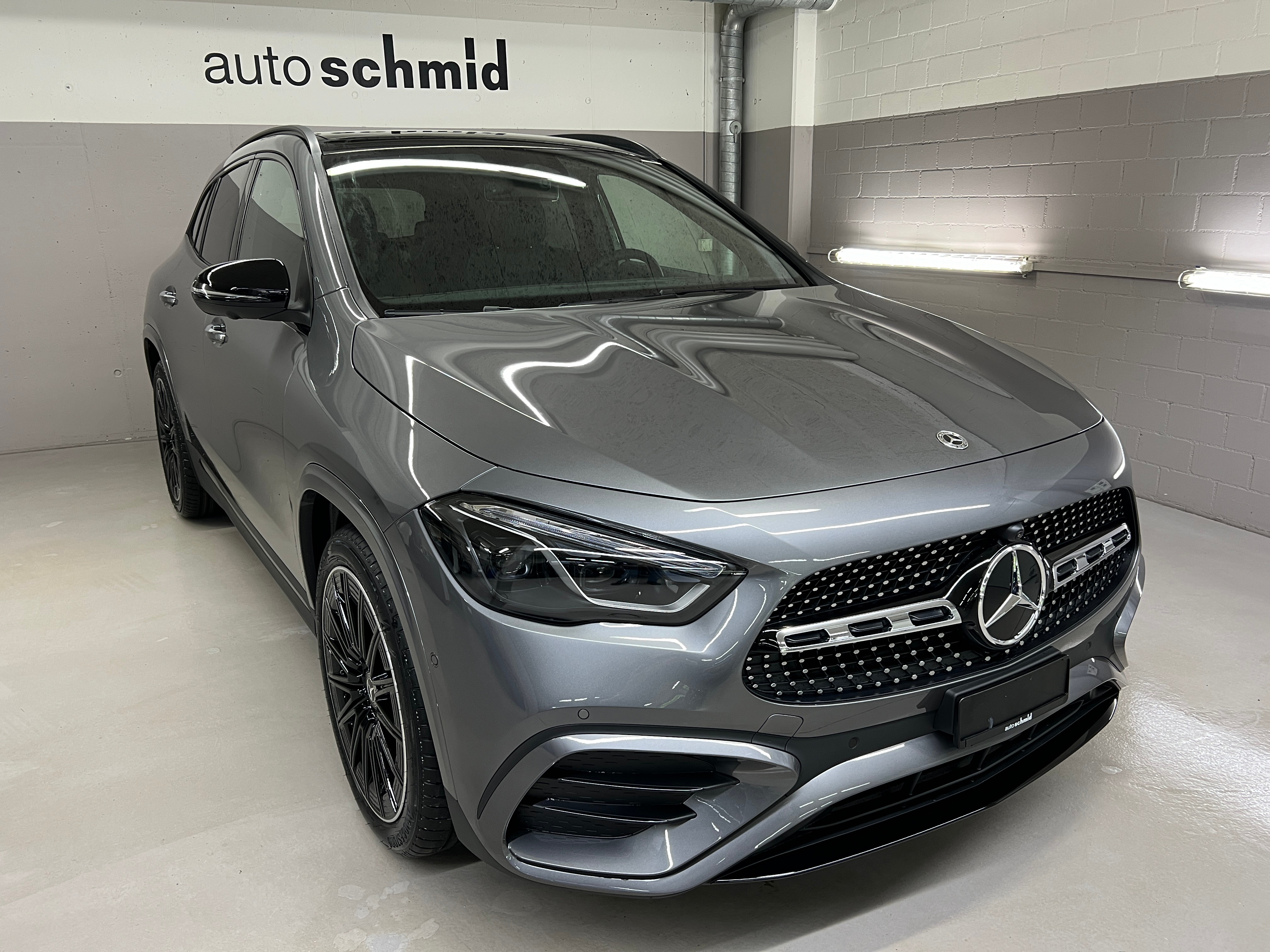 MERCEDES-BENZ GLA 200