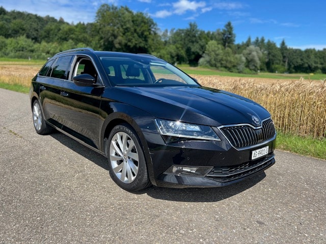 SKODA Superb Combi 1.8 TSI Style DSG