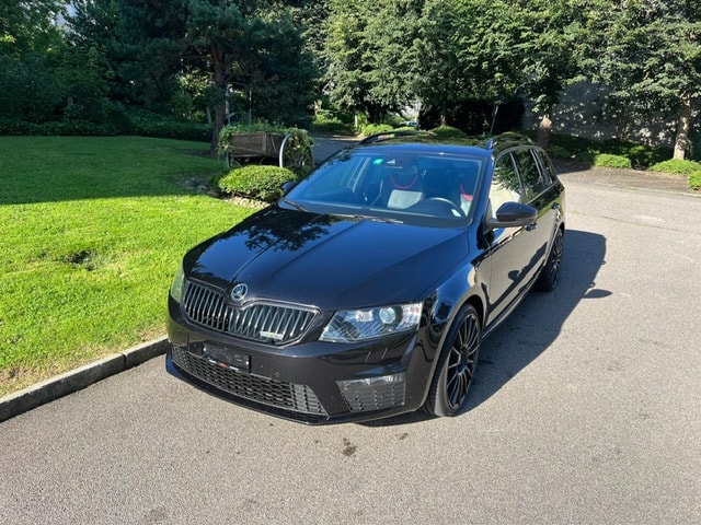 SKODA Octavia Combi 2.0 TDI RS DSG