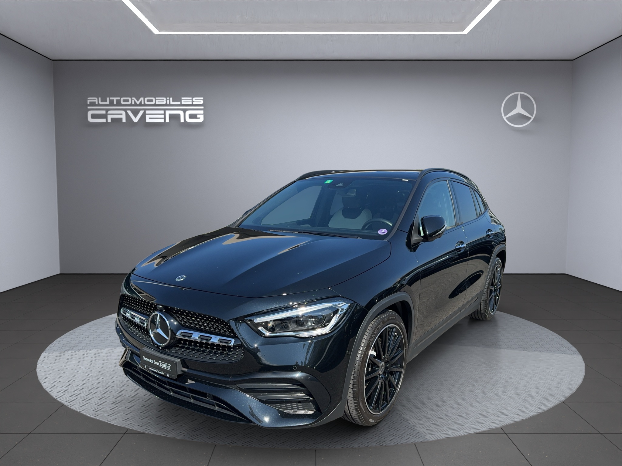 MERCEDES-BENZ GLA 250 4Matic AMG Line 8G-DCT