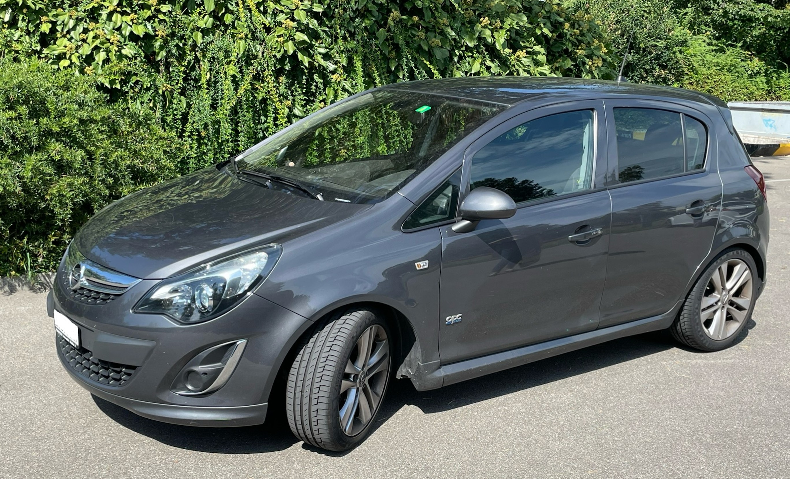 OPEL Corsa 1.6 Turbo GSi OPC Line