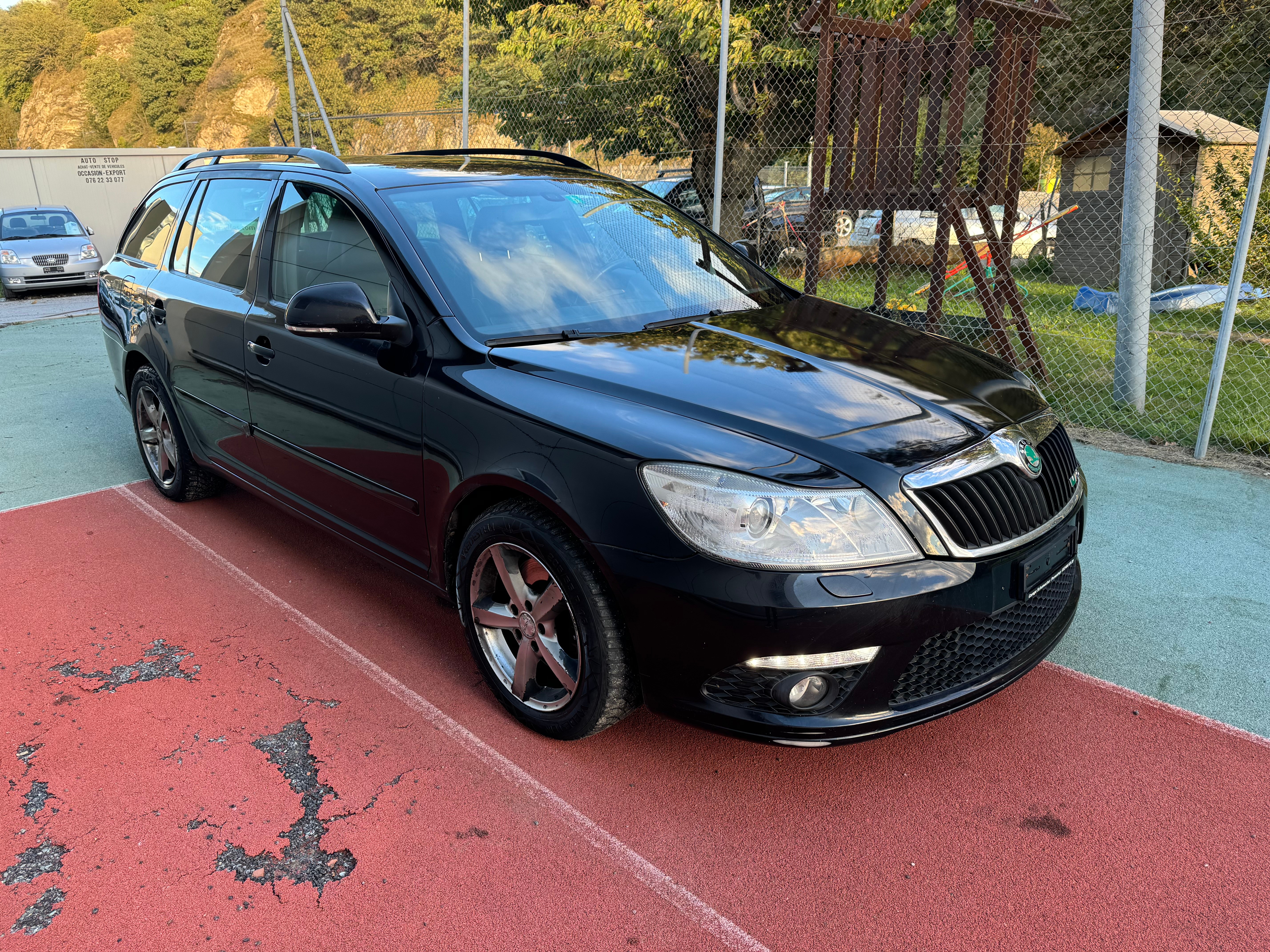 SKODA Octavia Combi 2.0 TSI RS