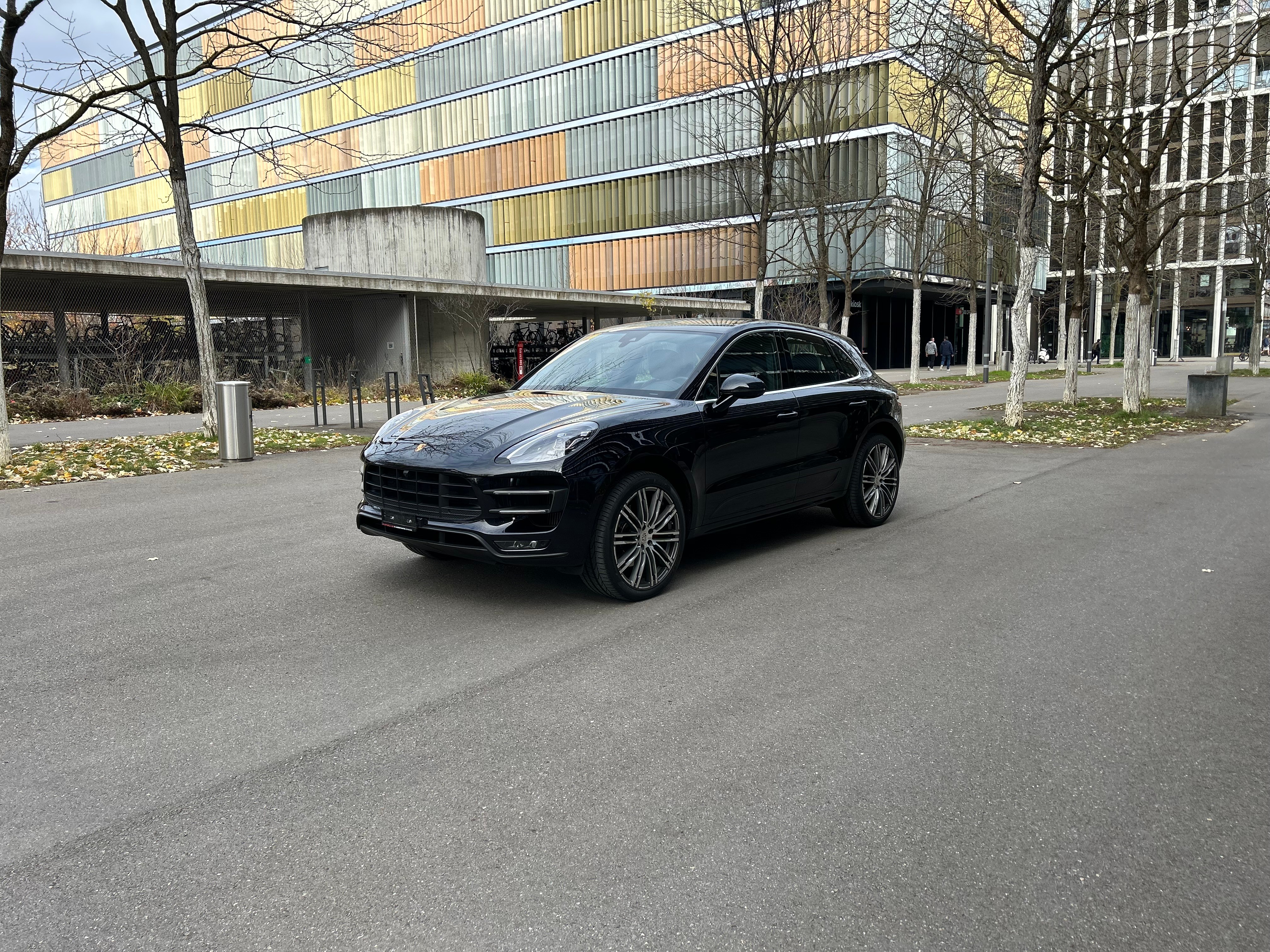 PORSCHE Macan Turbo PDK