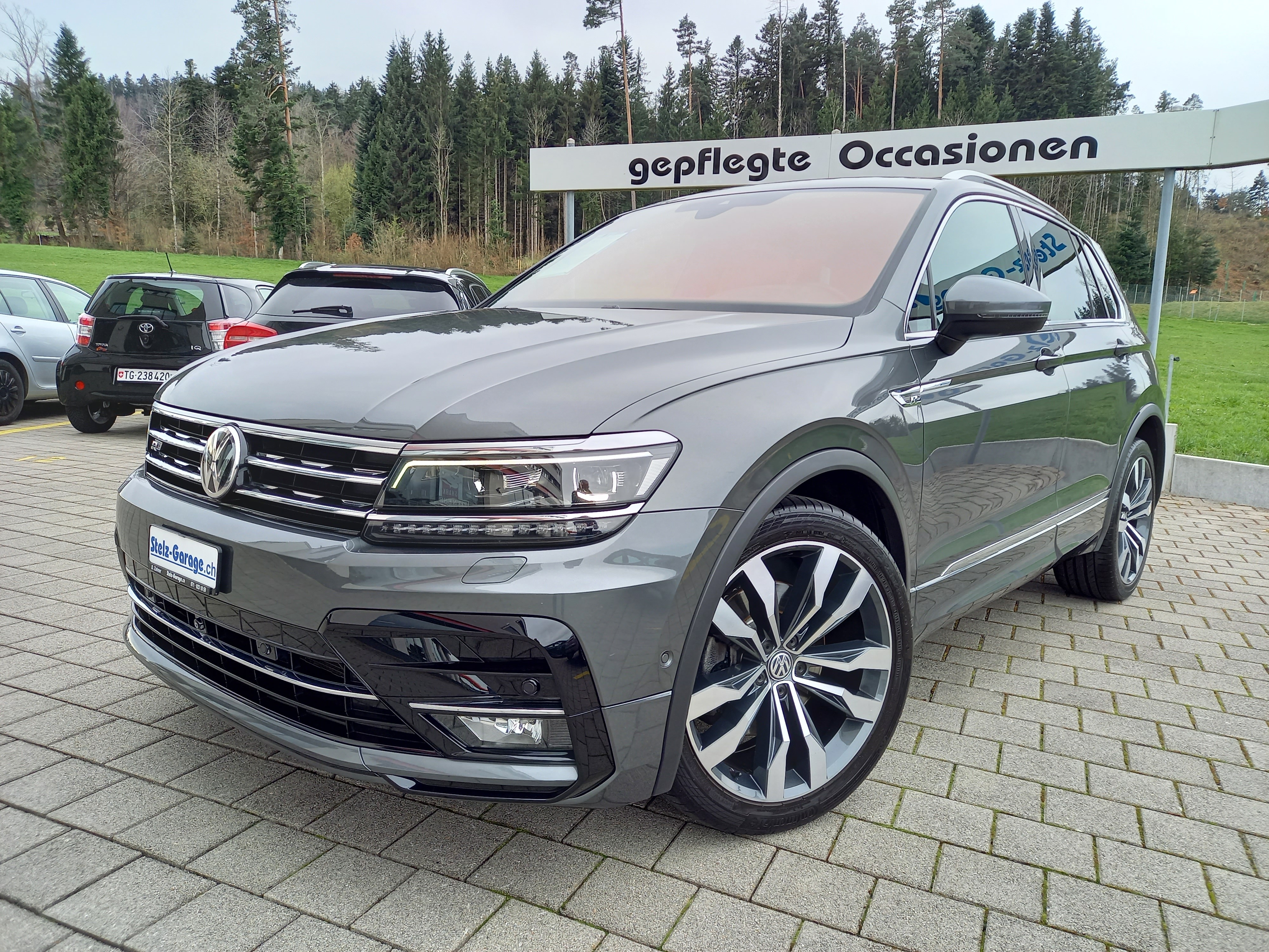 VW Tiguan 2.0 TDI SCR Highline 4Motion DSG *R-Line*