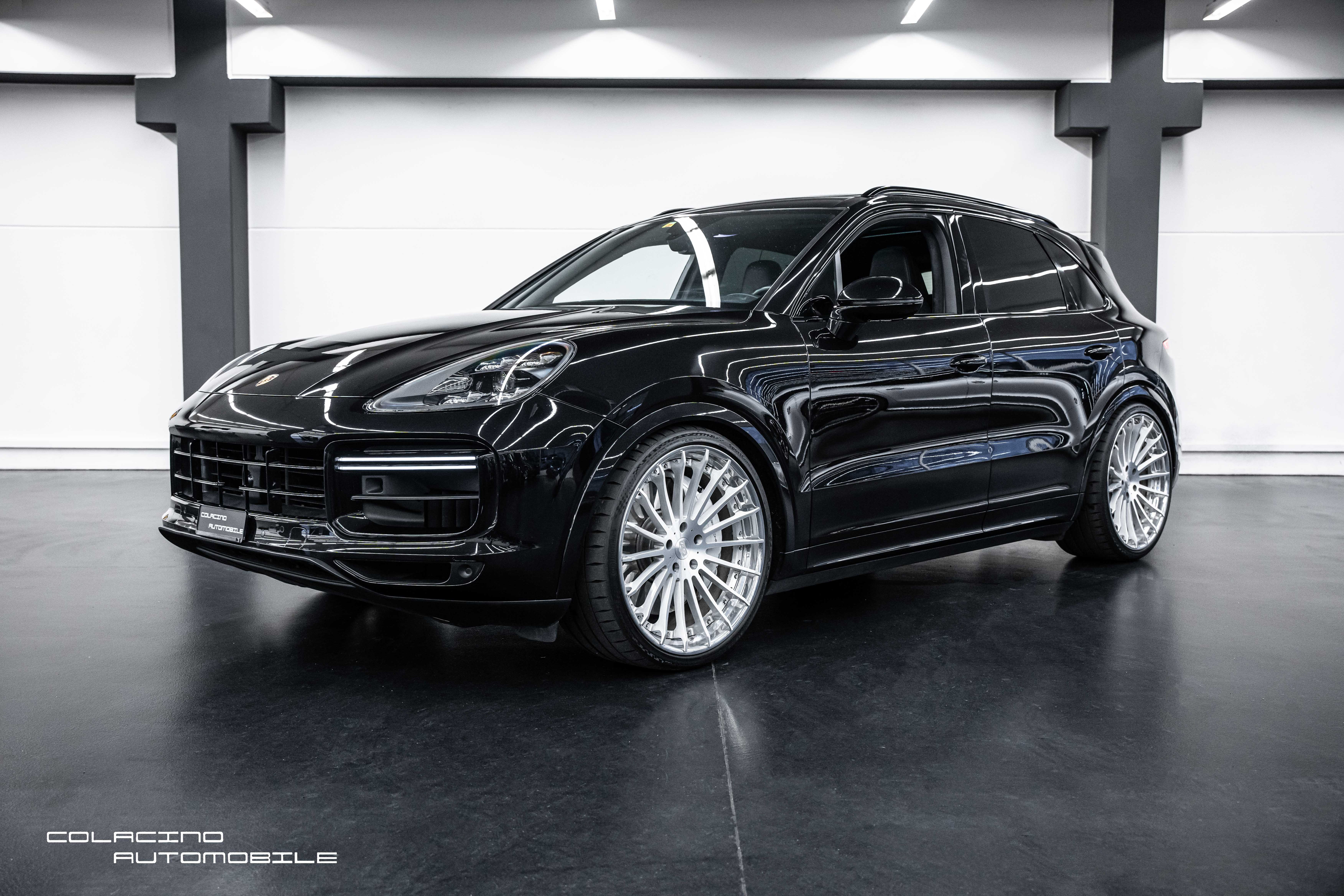 PORSCHE Cayenne Turbo