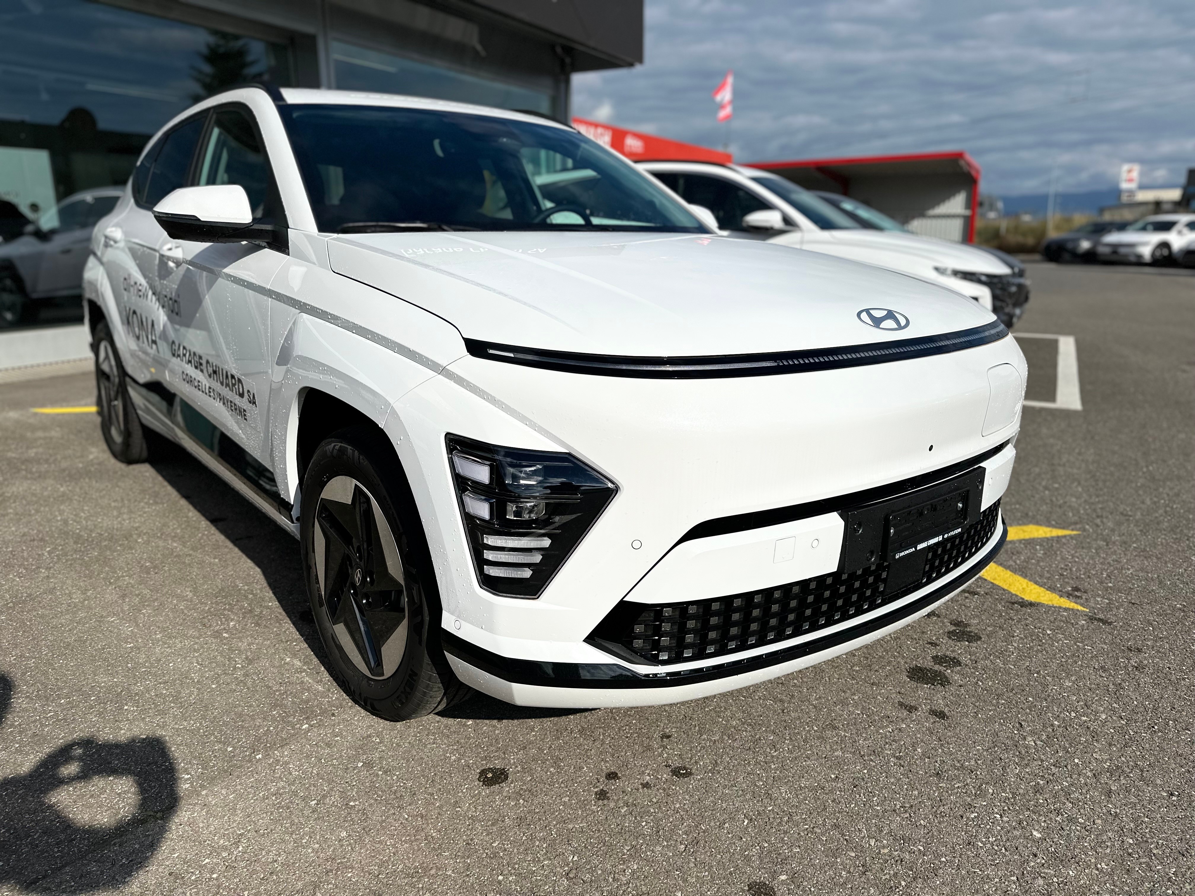 HYUNDAI Kona EV 65.4 kWh Amplia